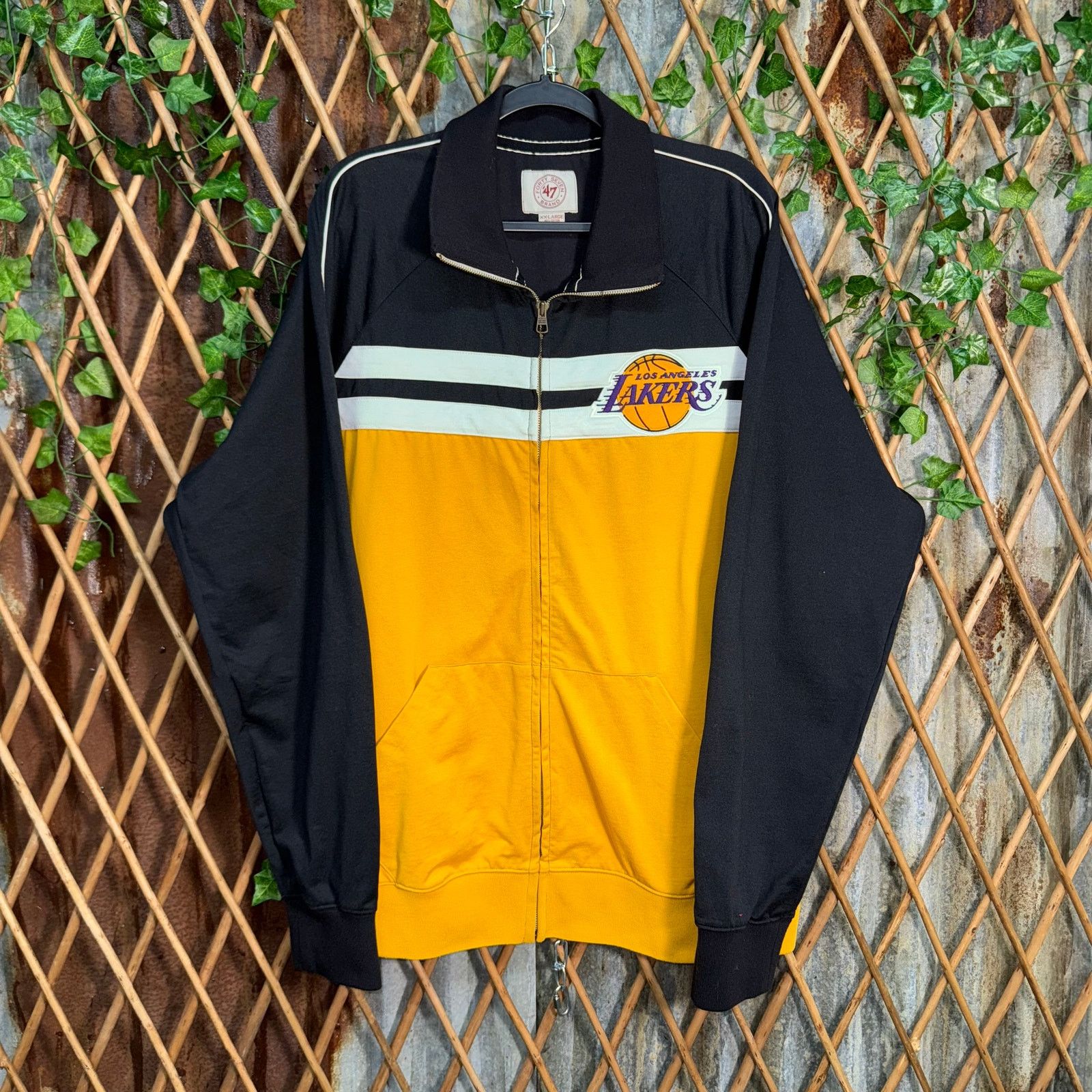 47 Vintage Y2K Los Angeles 47 Lakers NBA 2000s zip track jacket Size US XXL / EU 58 / 5 - 1 Thumbnail