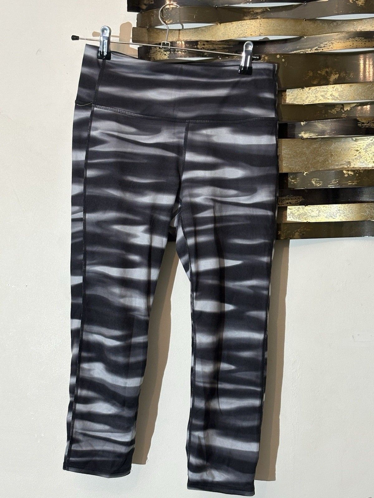 Athleta ATHLETA Capri Cropped Pants Leggings Athletic Workout S Size 26" / US 2 / IT 38 - 1 Thumbnail