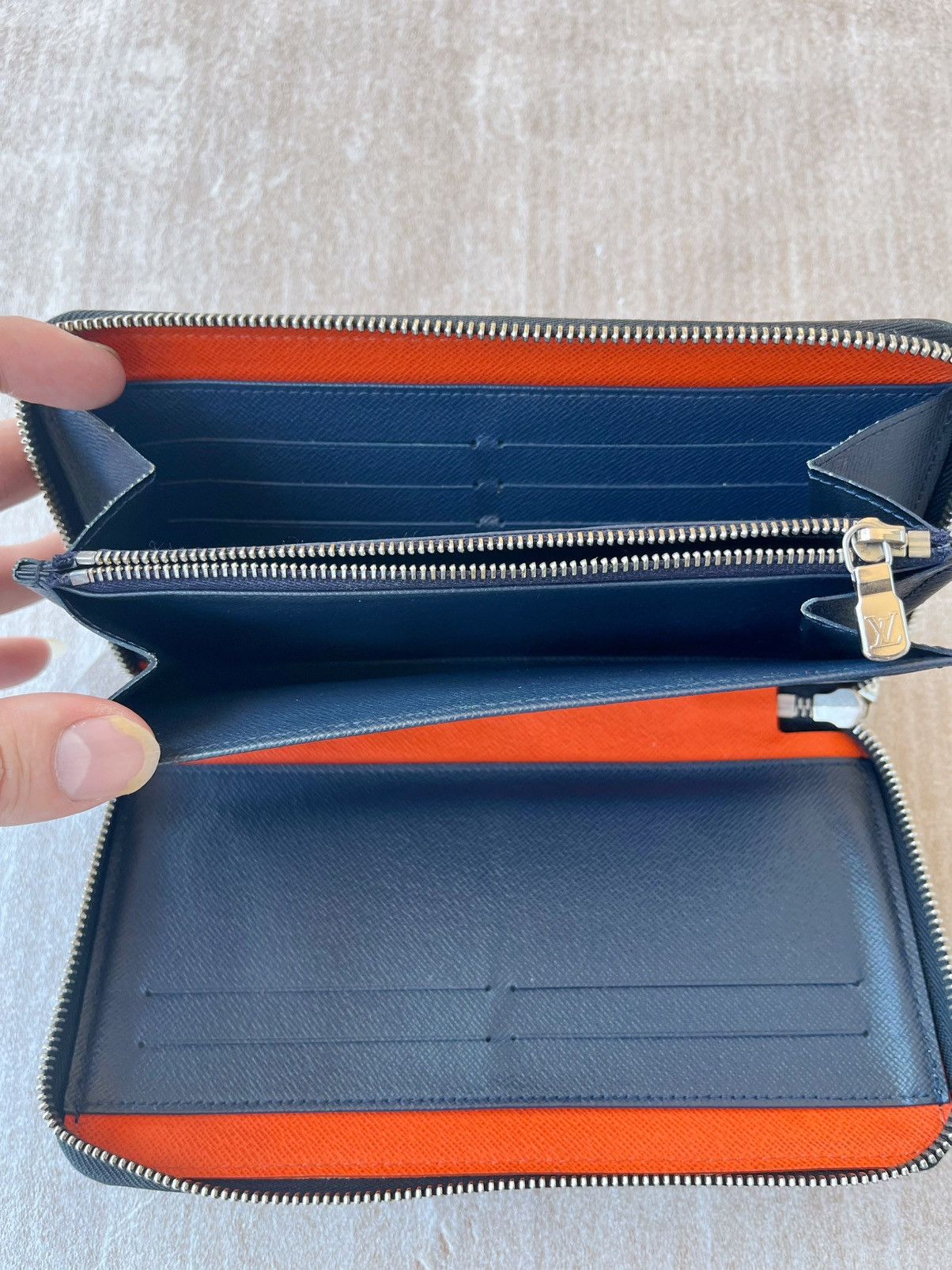 Louis Vuitton Louis Vuitton Luxury Colorblock Wallet Size ONE SIZE - 3 Thumbnail