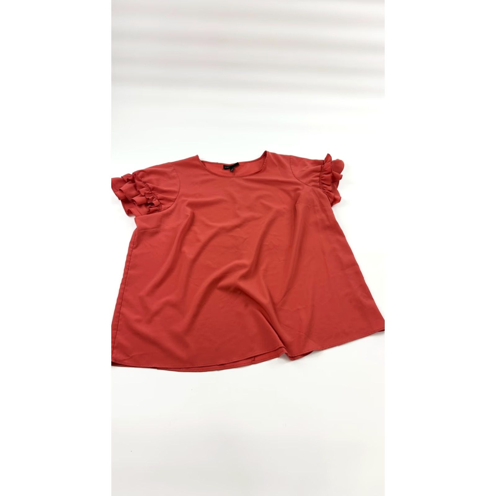 Vintage Lane Bryant Blouse Top Womens 22 Red Polyester Lightweight Flutter Sleeve Ruffle Crew Neck Casual Short Sleeve Pullover Size 3XL / US 20-22 - 2 Thumbnail