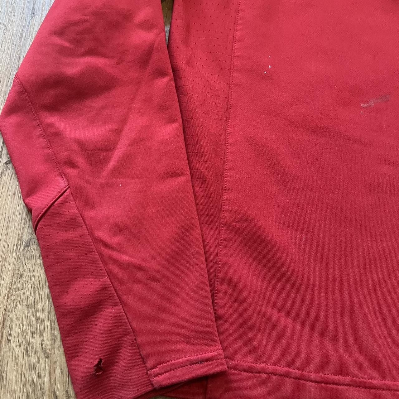 Nike 2005-06 Manchester United Nike Dri-Fit red quarter Size US S / EU 44-46 / 1 - 7 Thumbnail