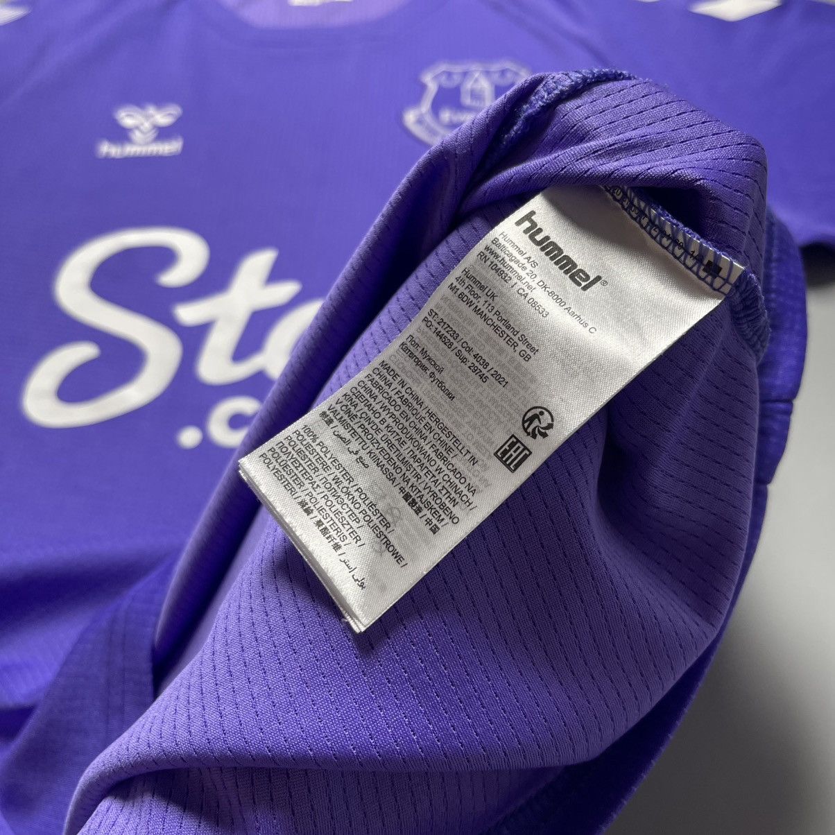 Umbro EVERTON HUMMEL 2022/2023 FOOTBALL SOCCER TRAINING JERSEY Size US S / EU 44-46 / 1 - 5 Thumbnail