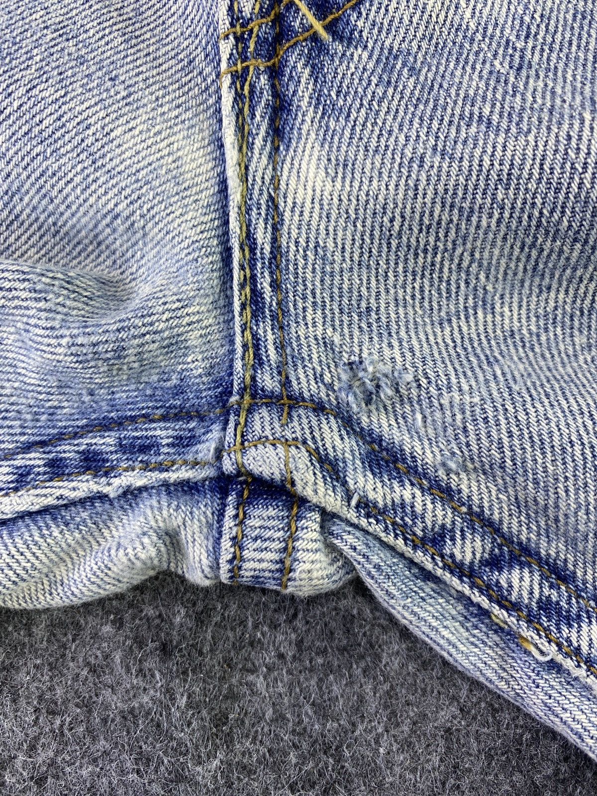 Jean × Levi's × Vintage VINTAGE LEVIS 505 BLUE WASH JEANS - J894 Size US 34 / EU 50 - 12 Thumbnail