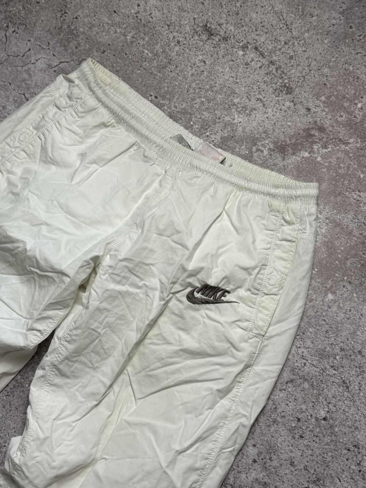 Nike Vintage Nike Nylon Sweatpants 90s Y2K Size US 30 / EU 46 - 3 Thumbnail