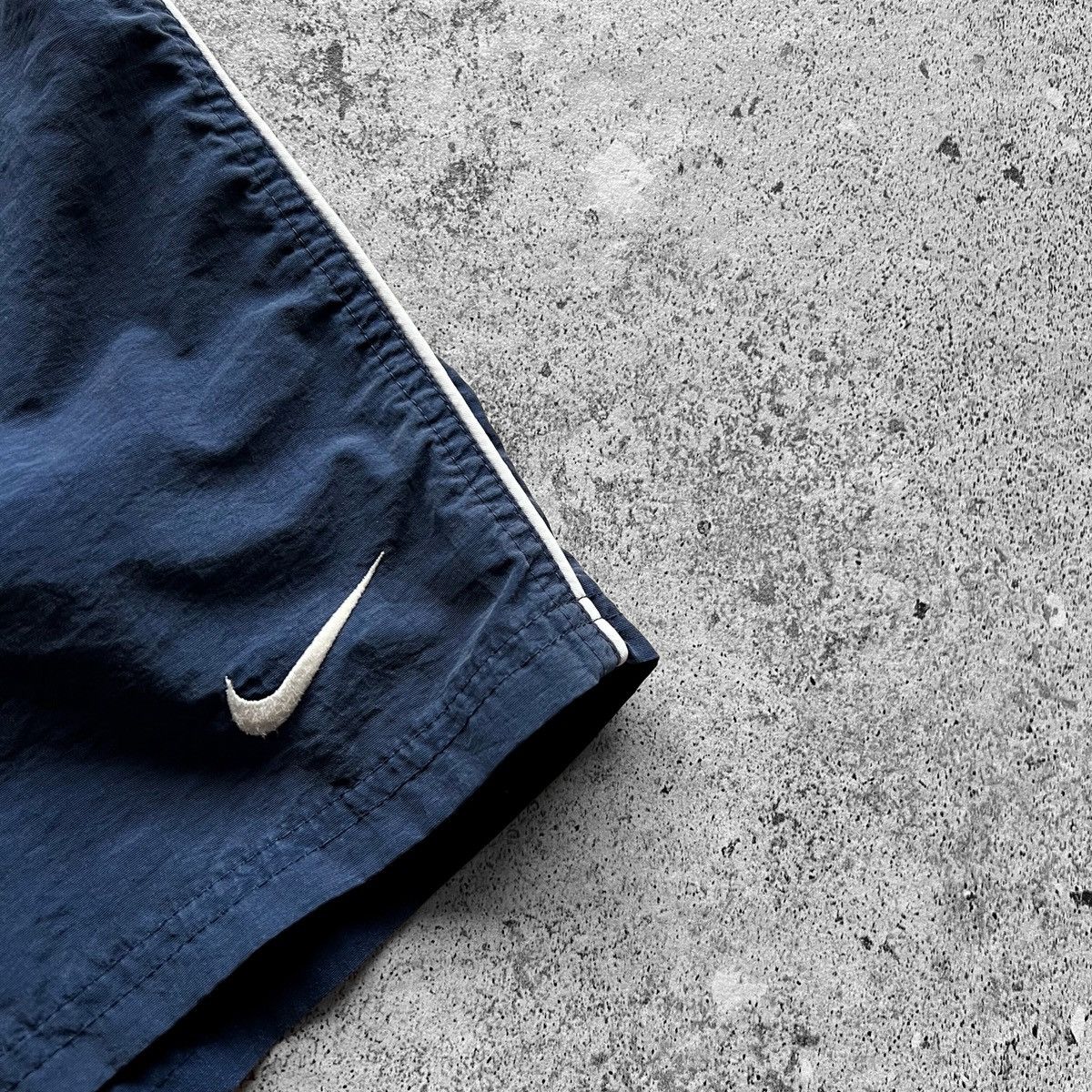 Nike × Vintage Nike Womens Vintage 00s Blue Yellow Shorts Big Swoosh Size 30" / US 8 / IT 44 - 4 Thumbnail