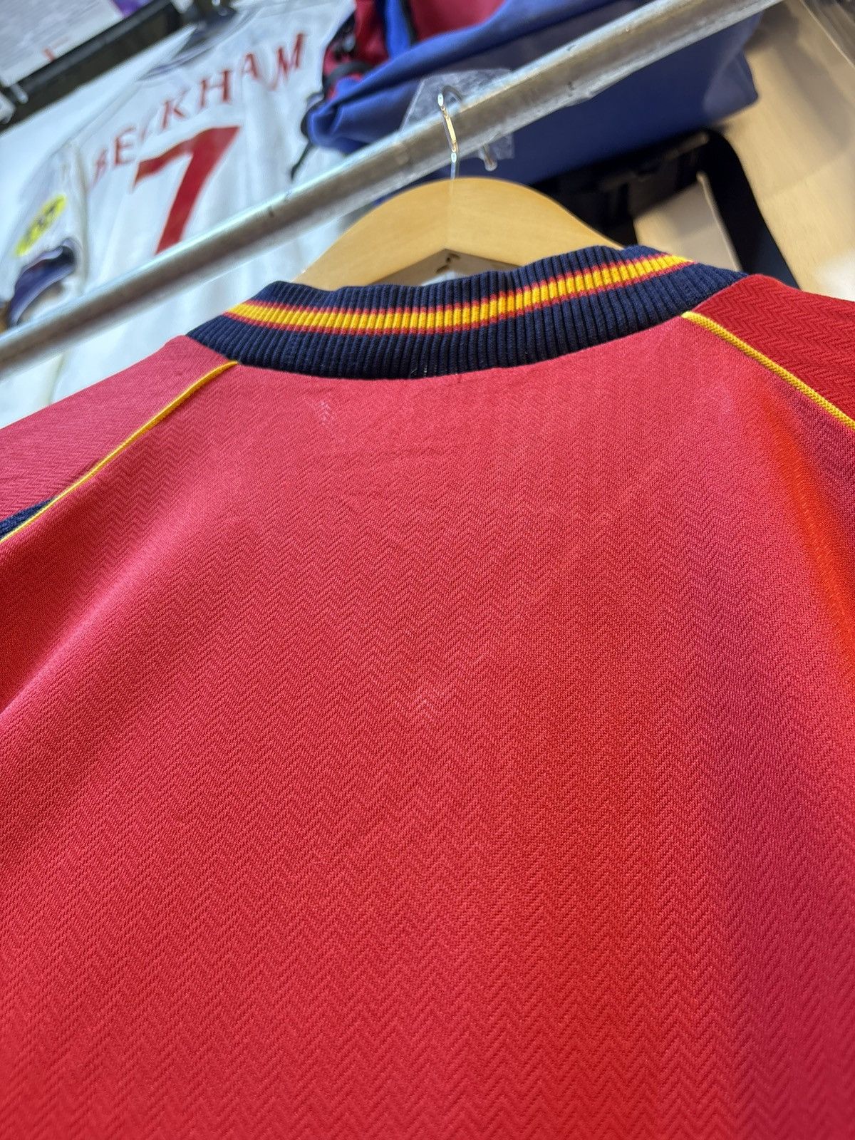 Adidas Vintage 1998 Spain Football Team Home Kit Size US L / EU 52-54 / 3 - 13 Thumbnail