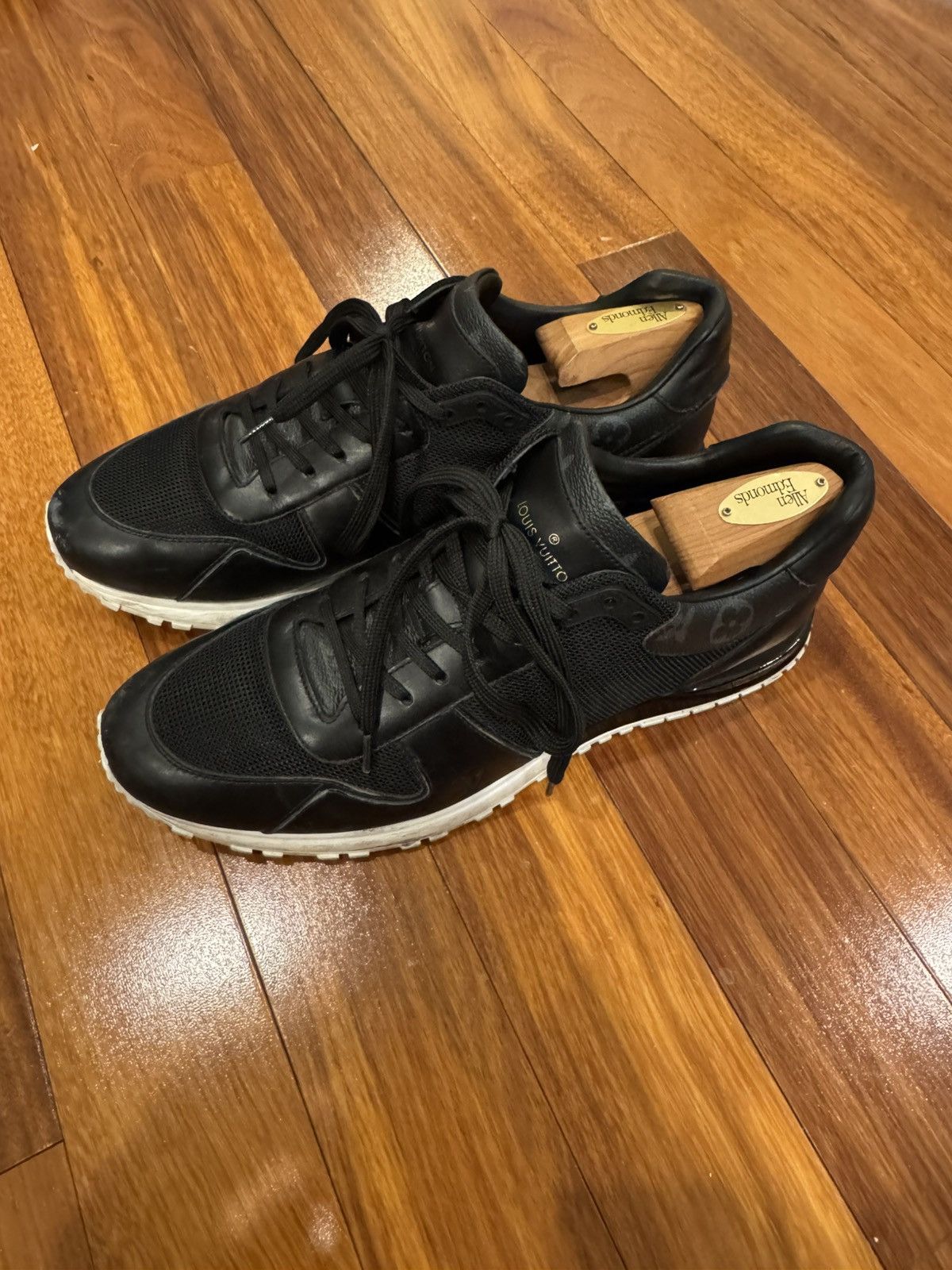 Louis Vuitton Louis Vuitton Run Away Low Top Leather Sneaker Size US 10 / EU 43 - 3 Thumbnail