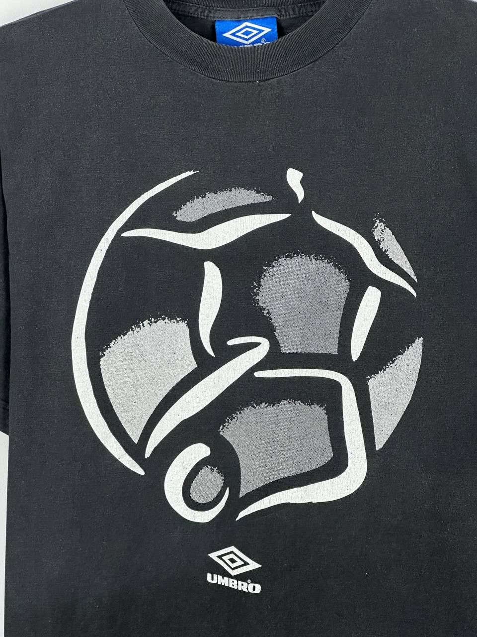Umbro Vintage Umbro t shirt oversize y2k big logo Faded Size US L / EU 52-54 / 3 - 5 Thumbnail
