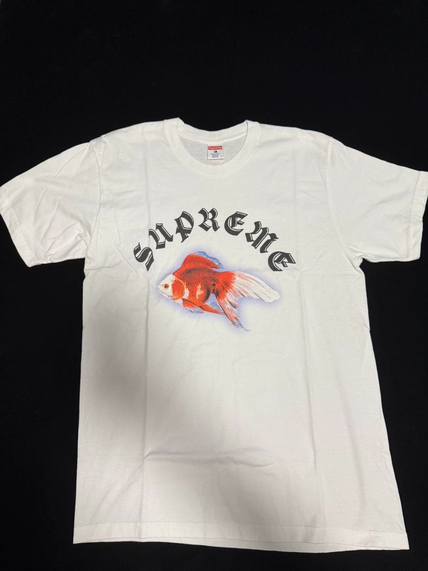 Supreme Supreme Goldfish Short Sleeve L New Minor Yellowing Size US L / EU 52-54 / 3 - 1 Thumbnail
