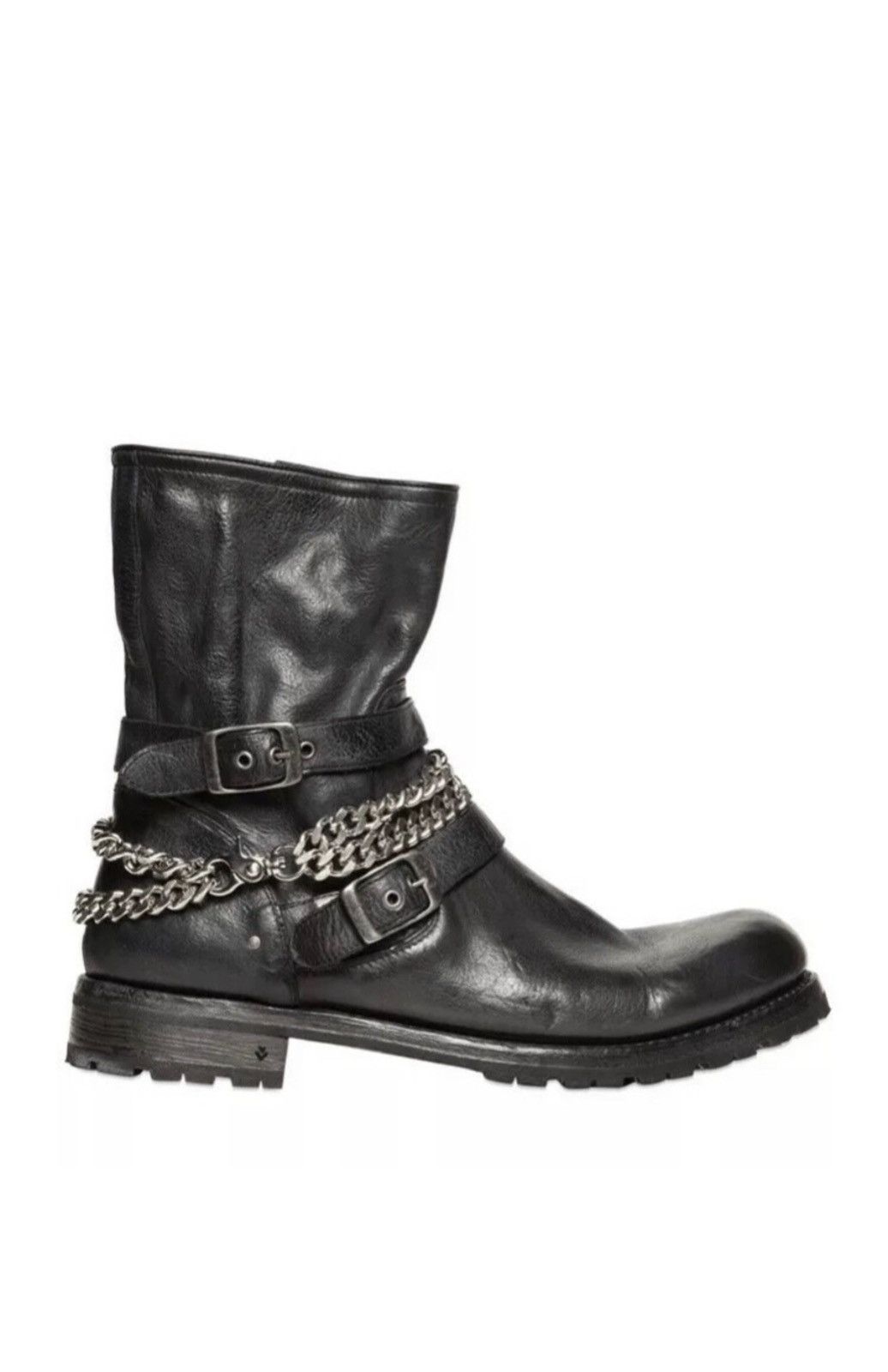 Lugged chain boot. 8