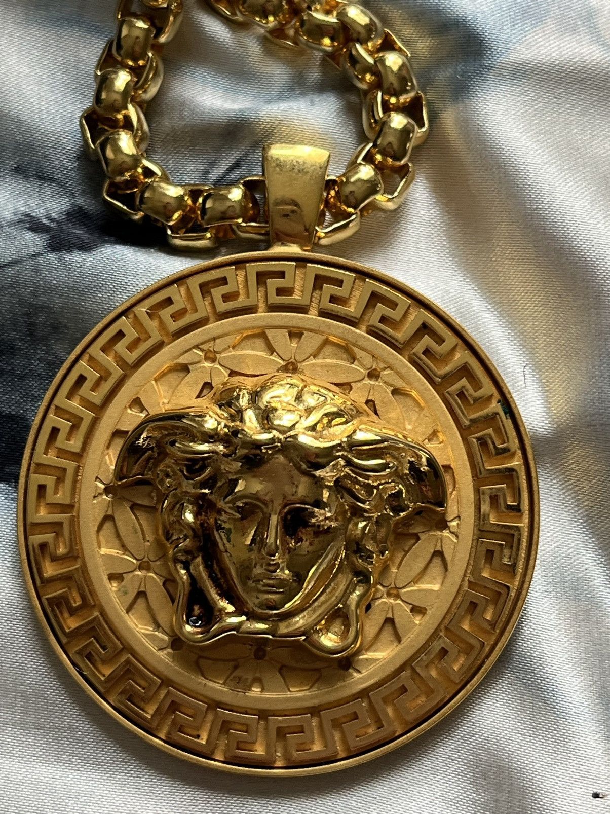 Versace Original Versace Medusa Gold Chain Necklace Size ONE SIZE - 7 Thumbnail