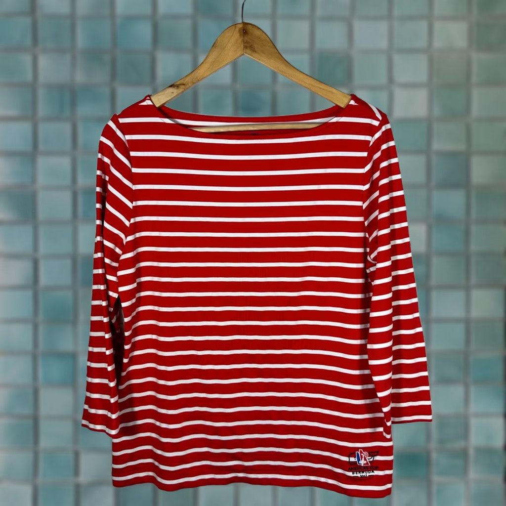 Vineyard Vines Vineyard Vines Americas Cup Bermuda 2017 Performance Top Red Stripe Womens M Boat Neck 3/4 Sleeve Embroidered Quick Dry Stretch Jersey Casual Travel Size M / US 6-8 / IT 42-44 - 1 Thumbnail
