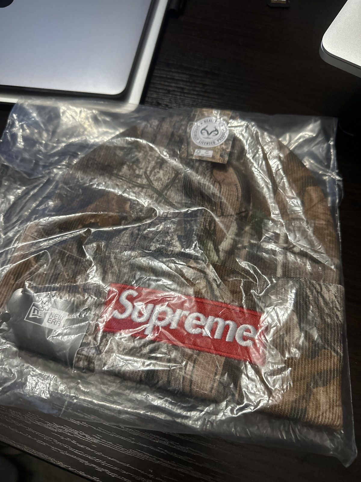A.P.C. × Supreme Supreme FW25 Realtree APC Bogo Beanie OS Size ONE SIZE - 1 Thumbnail