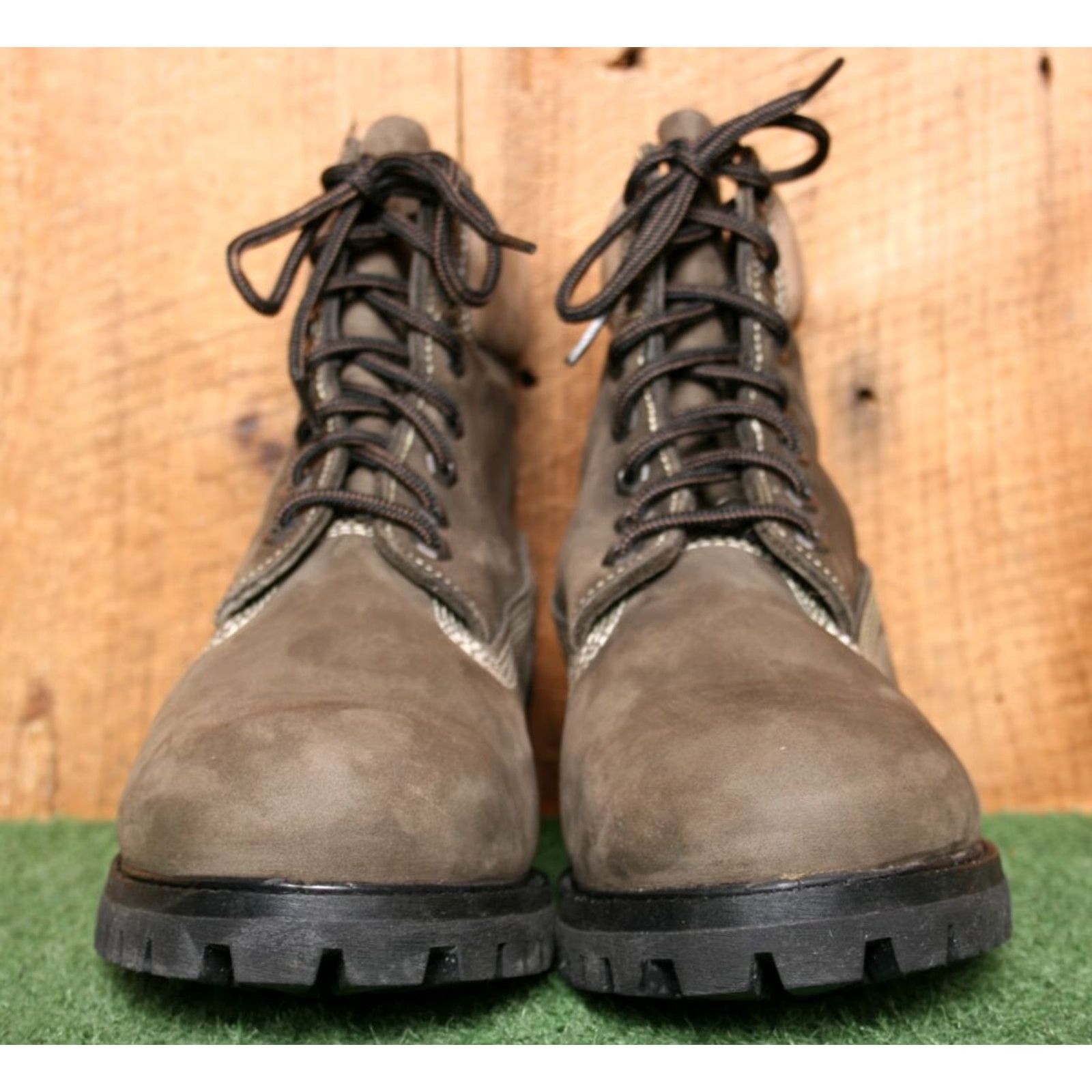 Timberland VINTAGE Timberland Dark Olive Nubuck 6" Premium Boots Men's 7.5 M Made in USA Shoes/Boots (Chukka) Mens Size US 8 / EU 41 - 5 Thumbnail