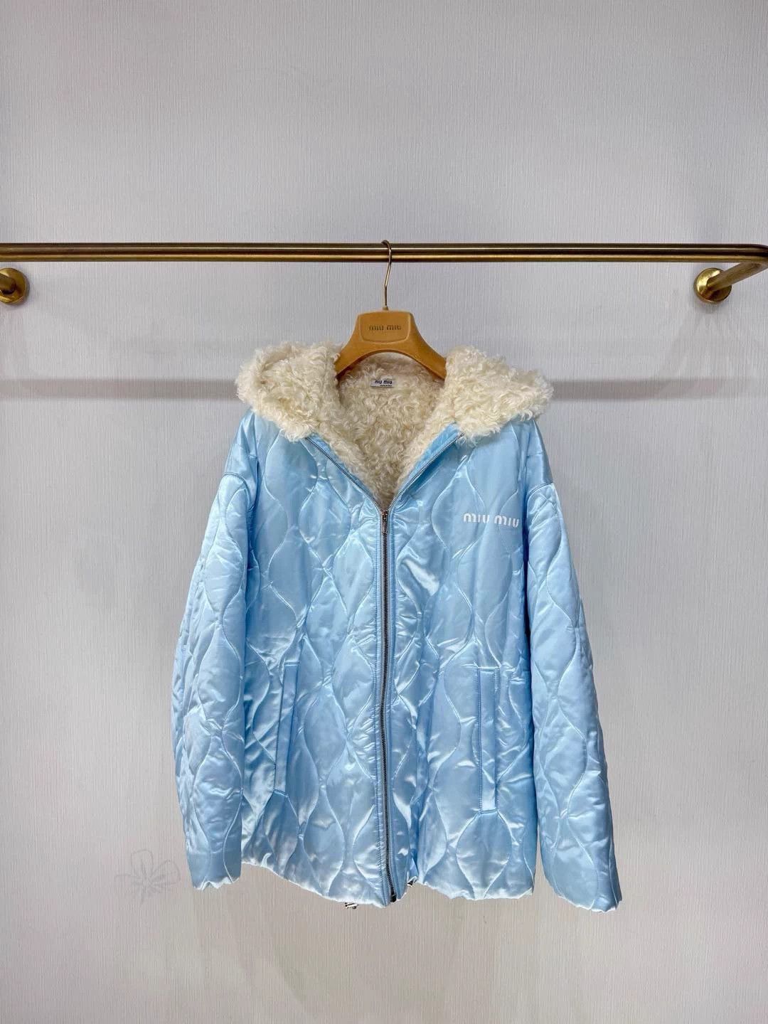 Miu Miu Miumiu Faux Fur Puffer 36 O/S 99new Cute Size XS / US 0-2 / IT 36-38 - 1 Thumbnail