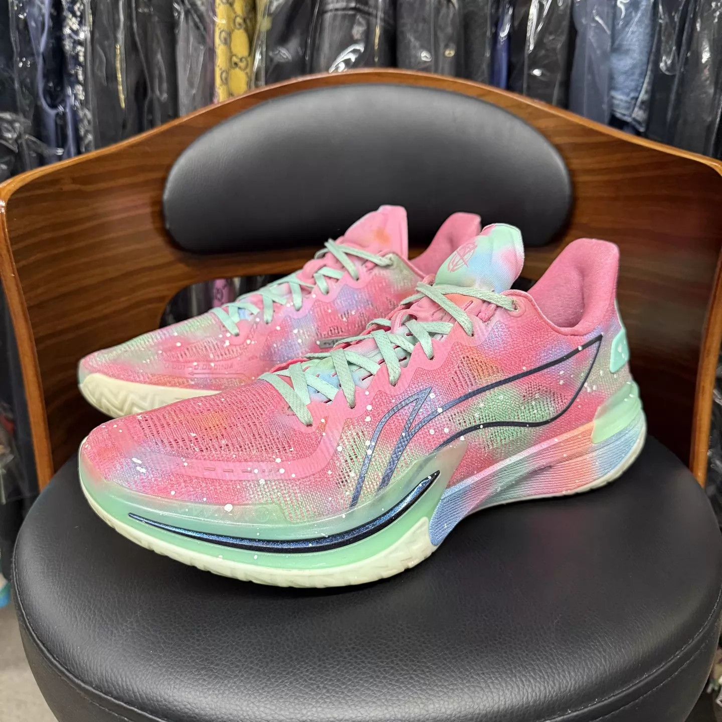 Li-Ning LiNing Gamma Sweet Universe Carbon Bèng Fluo Pink Size US 13 / EU 46 - 1 Thumbnail