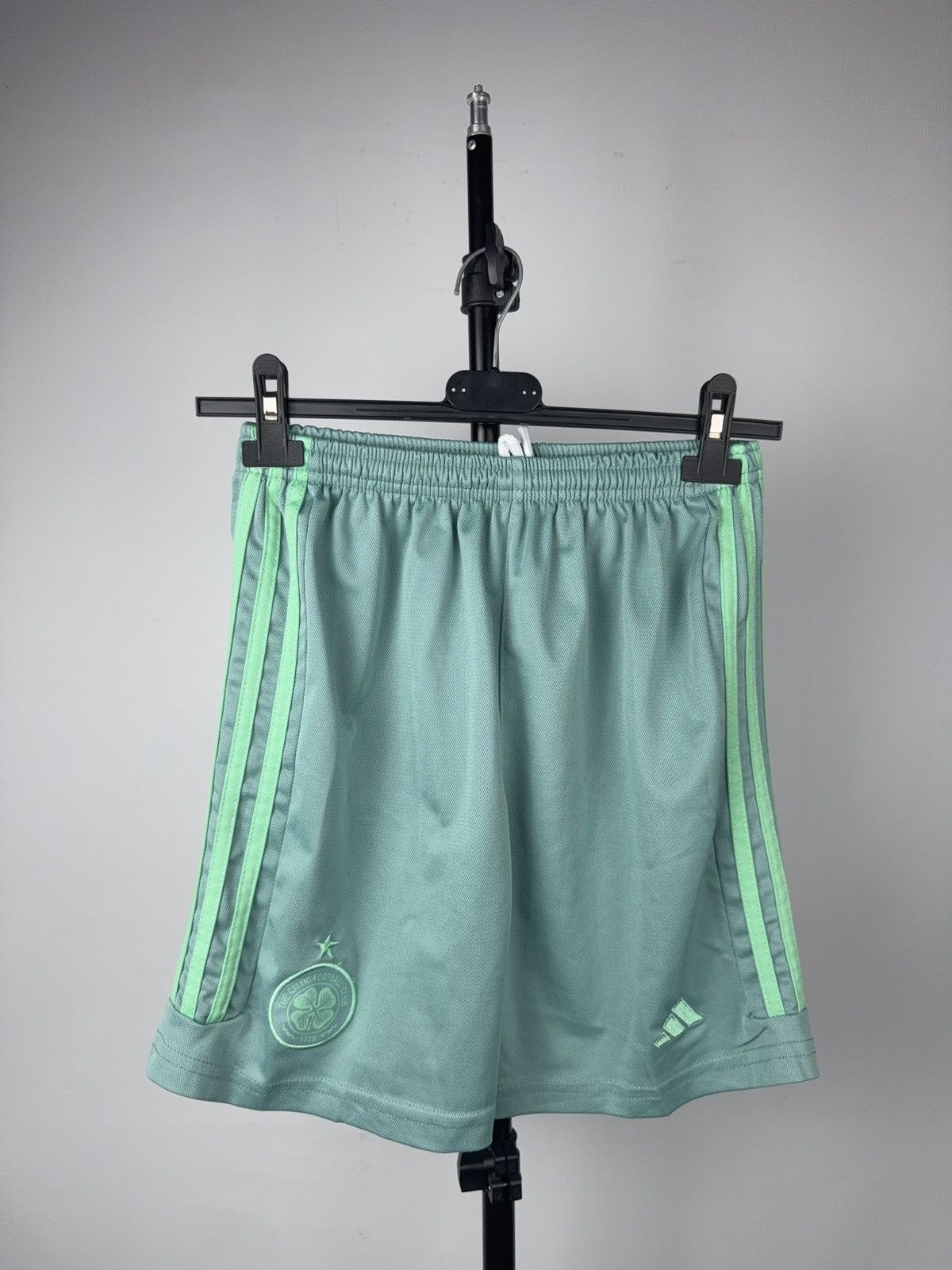 Adidas Celtic FC Adidas Camouflage Green Third Jersey & Shorts 26 Size US XXS / EU 40 - 12 Thumbnail