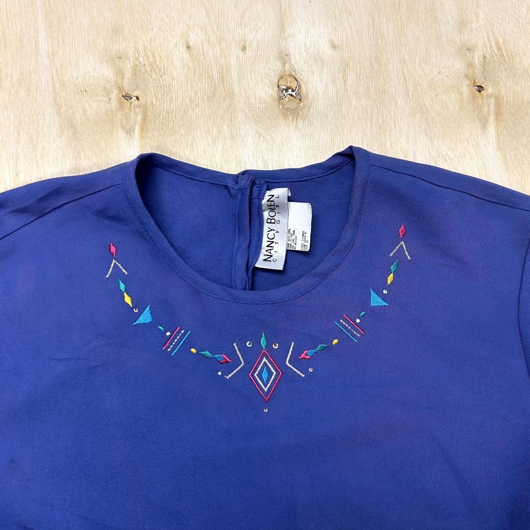 Vintage Nancy Bolen Shirt Womens 12 Blue Embroidered Crew Neck Short Sleeve Tee Size XL / US 12-14 / IT 48-50 - 2 Thumbnail