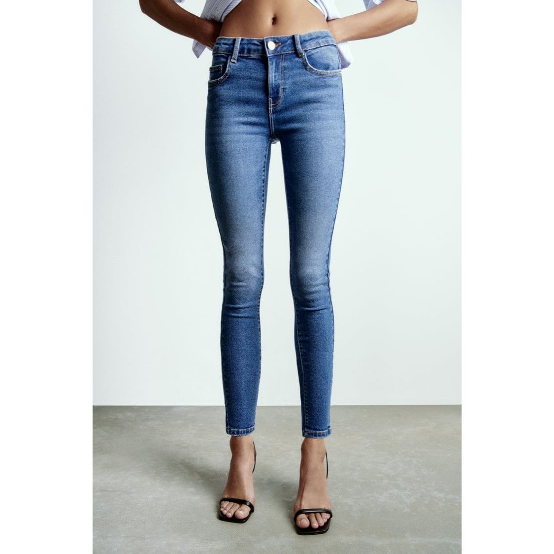 Zara Zara Z1975 Indigo Blue Mid-Rise Skinny Jeans Size 28" / US 6 / IT 42 - 9 Thumbnail