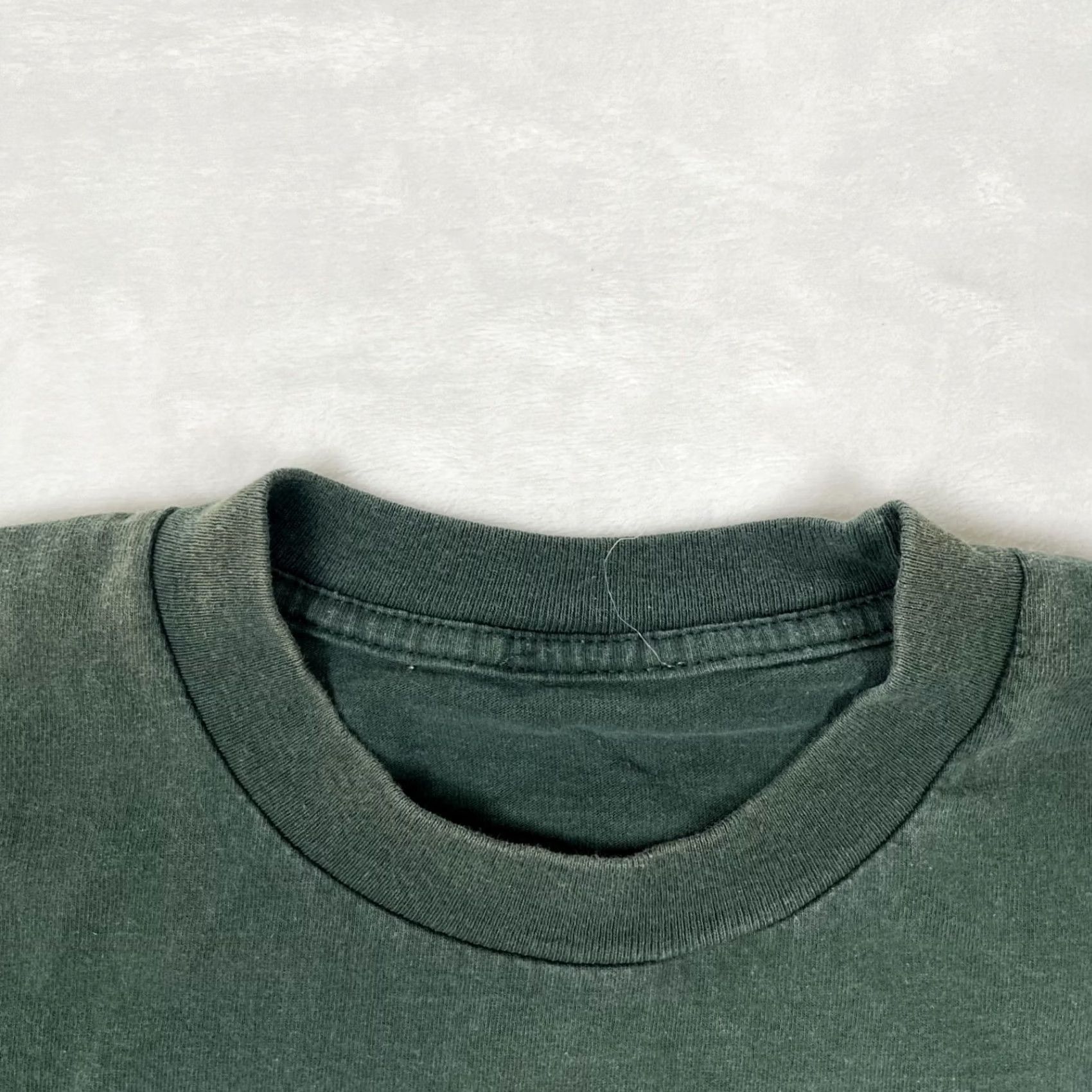 Vintage VINTAGE Santa Cruz T-Shirt Short Sleeve Crew Neck Green Logo 90s Sun Faded Size M Men Ladies? Size US M / EU 48-50 / 2 - 5 Thumbnail