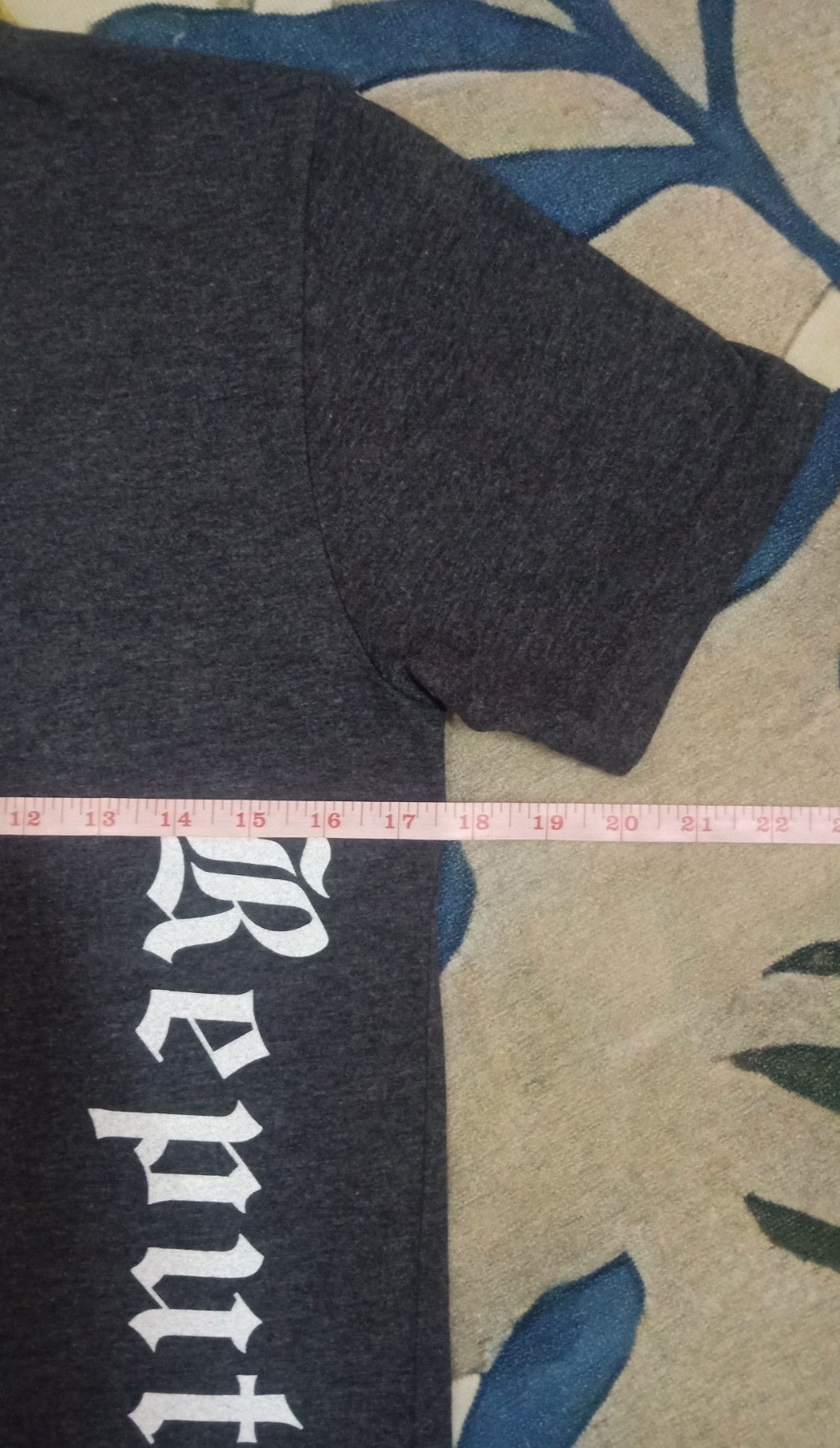 Band Tees Taylor Swift Reputation Stadium Tour T-shirt Size US S / EU 44-46 / 1 - 14 Thumbnail