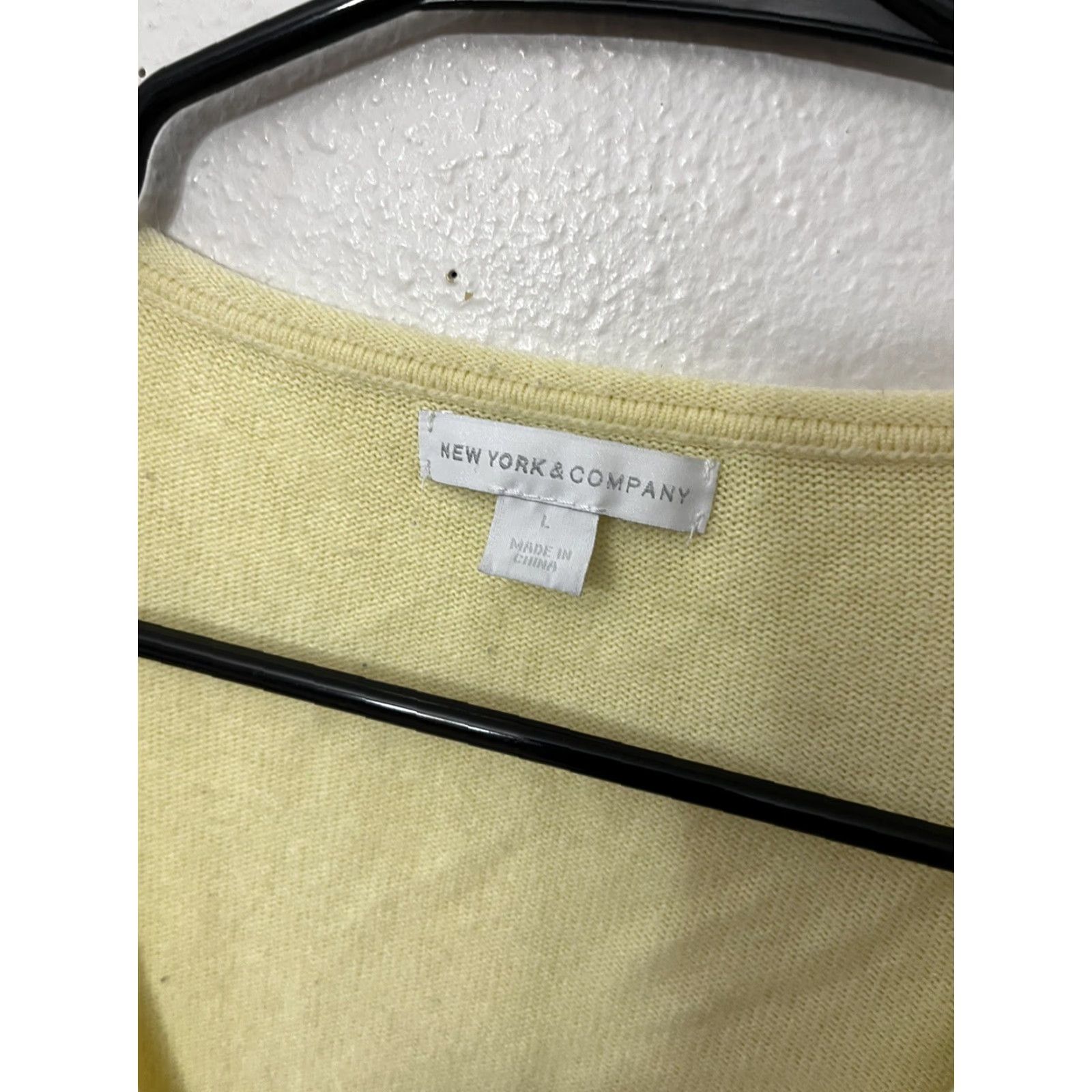 Vintage VINTAGE? Wait—not vintage per spec. The item is NYC New York & Company V Neck Sweater Women Large Yellow Pullover Knit Casual All Seasons Regular Size L / US 10 / IT 46 - 2 Thumbnail