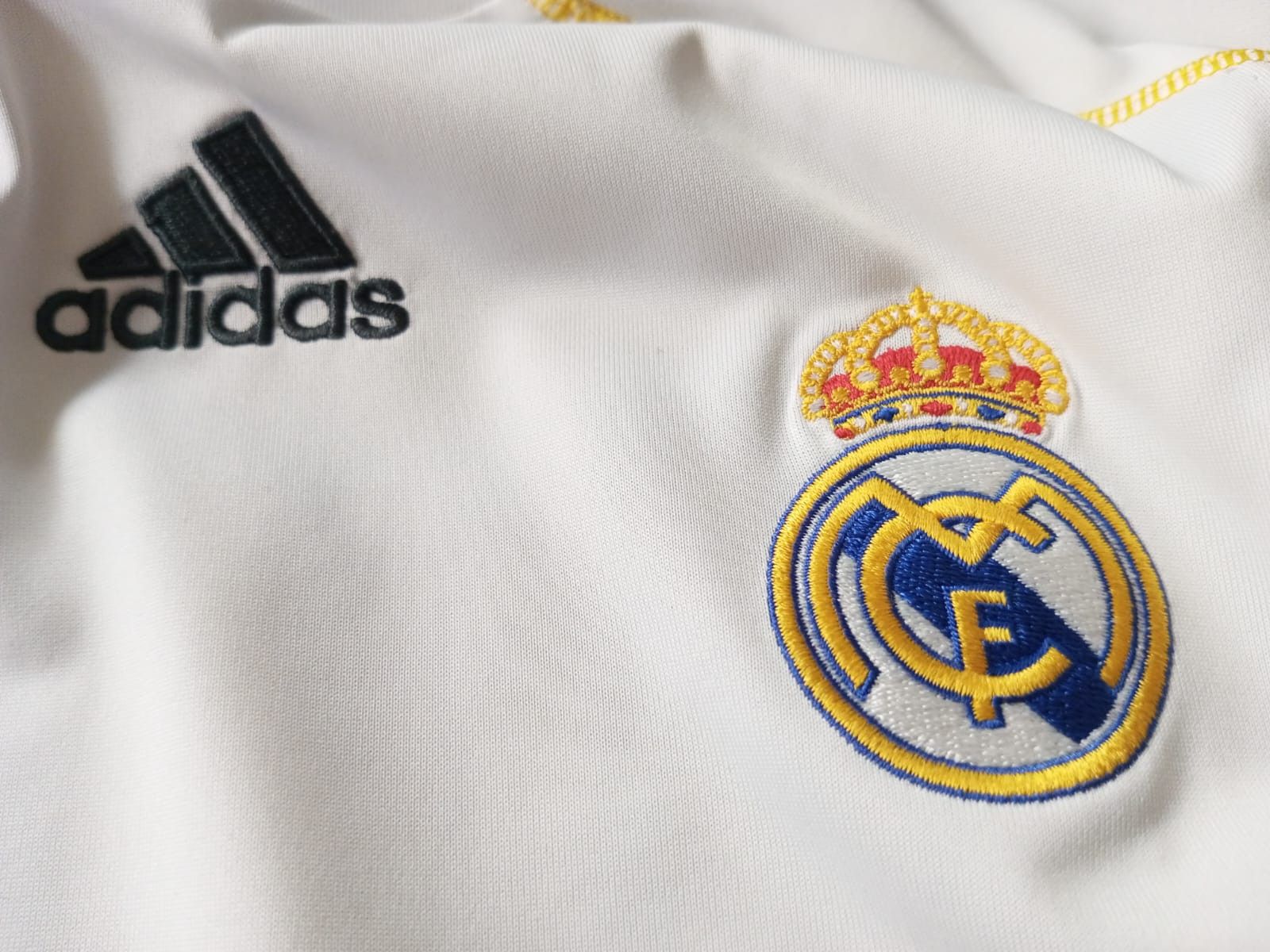 Adidas Real Madrid 2009 home Jersey Cristiano Ronaldo 9 Size US S / EU 44-46 / 1 - 12 Thumbnail