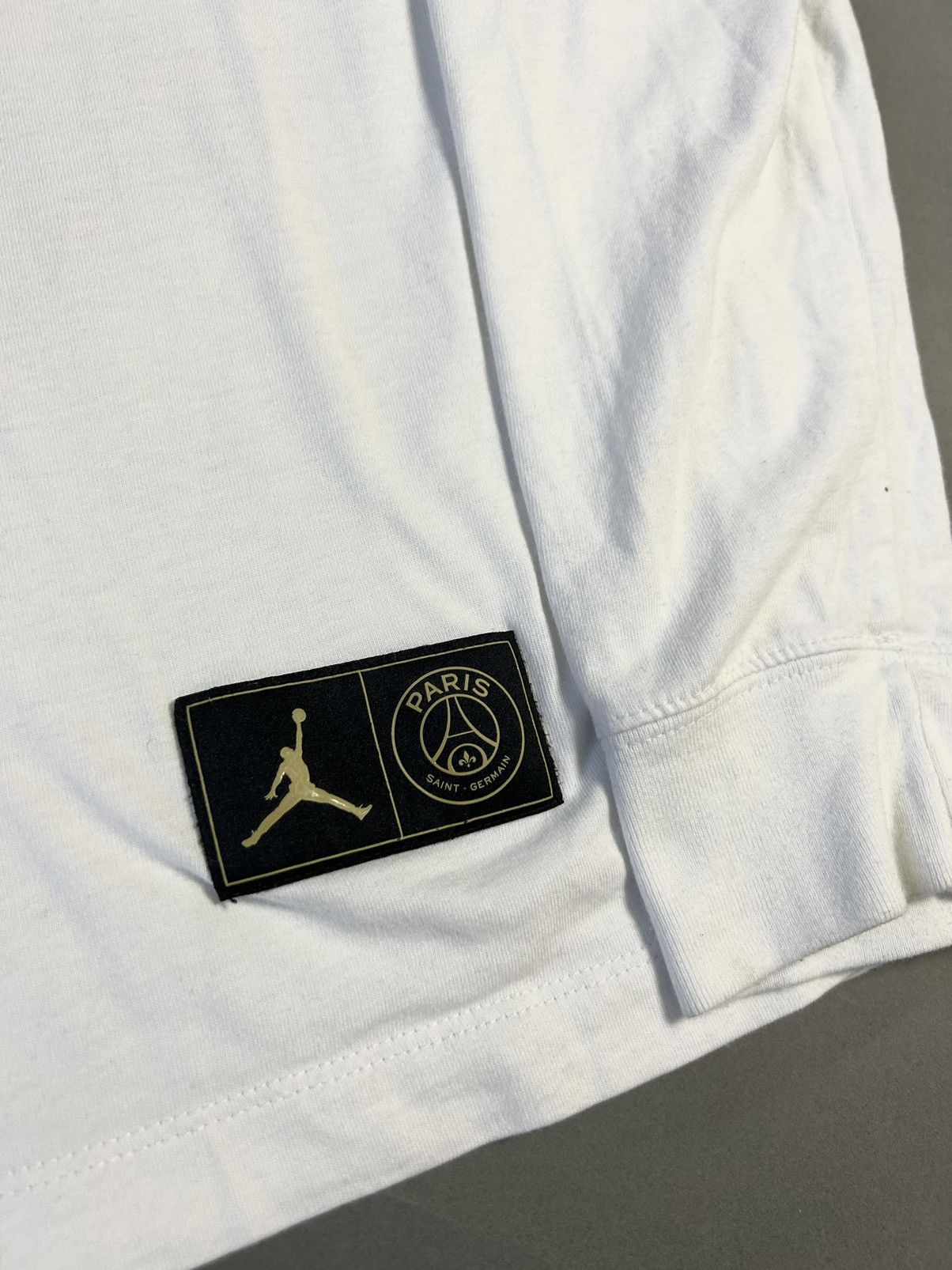 Jordan Brand PSG Jordan white long sleeve T-shirt big logo Paris Size US S / EU 44-46 / 1 - 2 Thumbnail