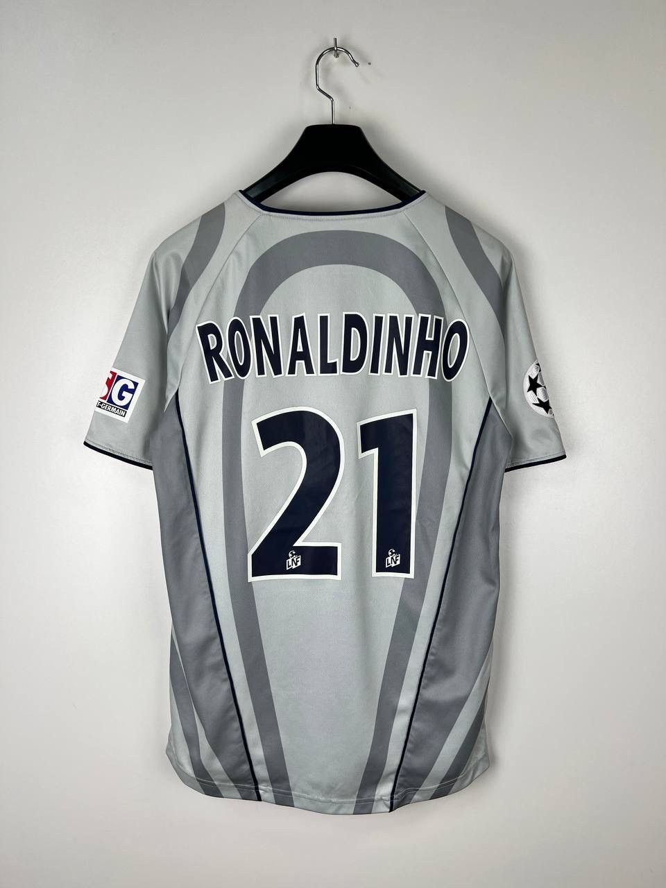 Nike × Vintage PSG Nike Ronaldinho replica t-shirts size S Size US S / EU 44-46 / 1 - 2 Thumbnail
