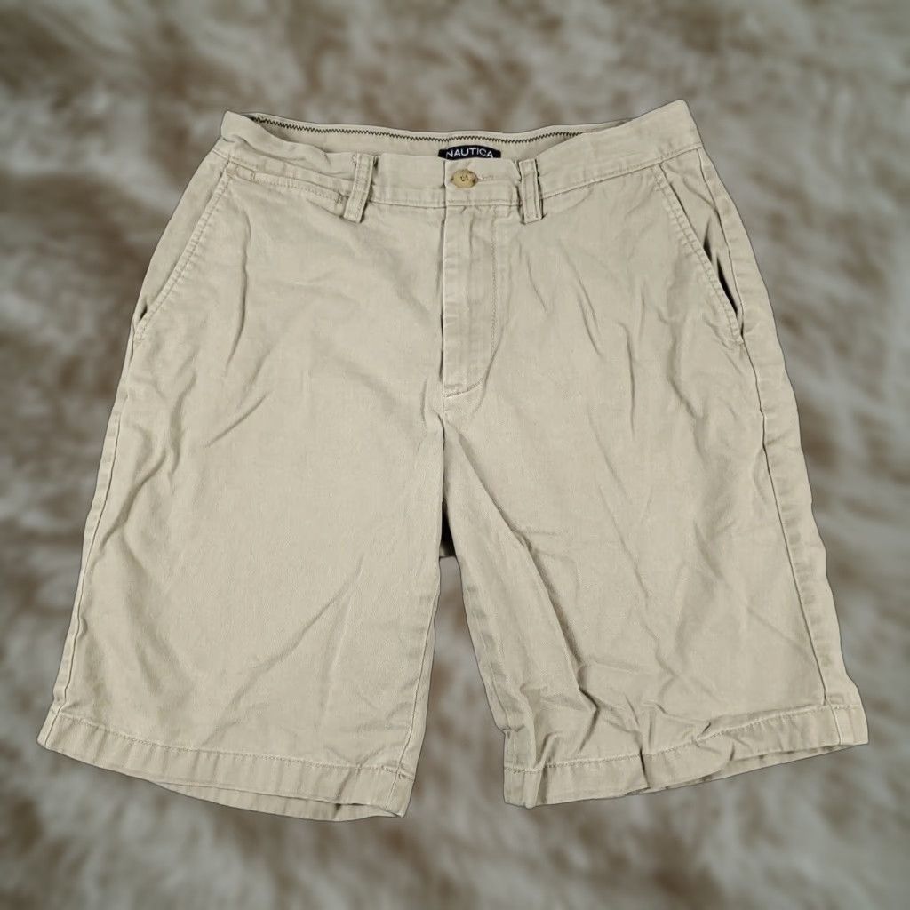 Nautica VINTAGE Nautica Shorts Mens Waist 30 Beige Casual Flat Front Chino Size US 30 / EU 46 - 1 Thumbnail