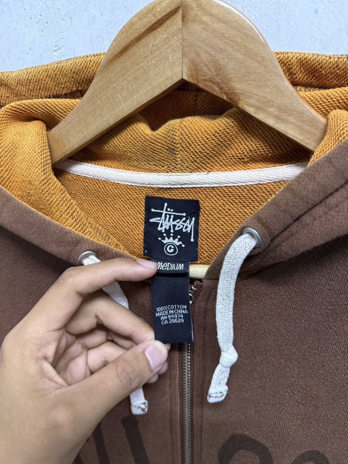 Stussy 2000s Distressed Stussy Spell Out Zip Up Hoodie Size US M / EU 48-50 / 2 - 6 Thumbnail