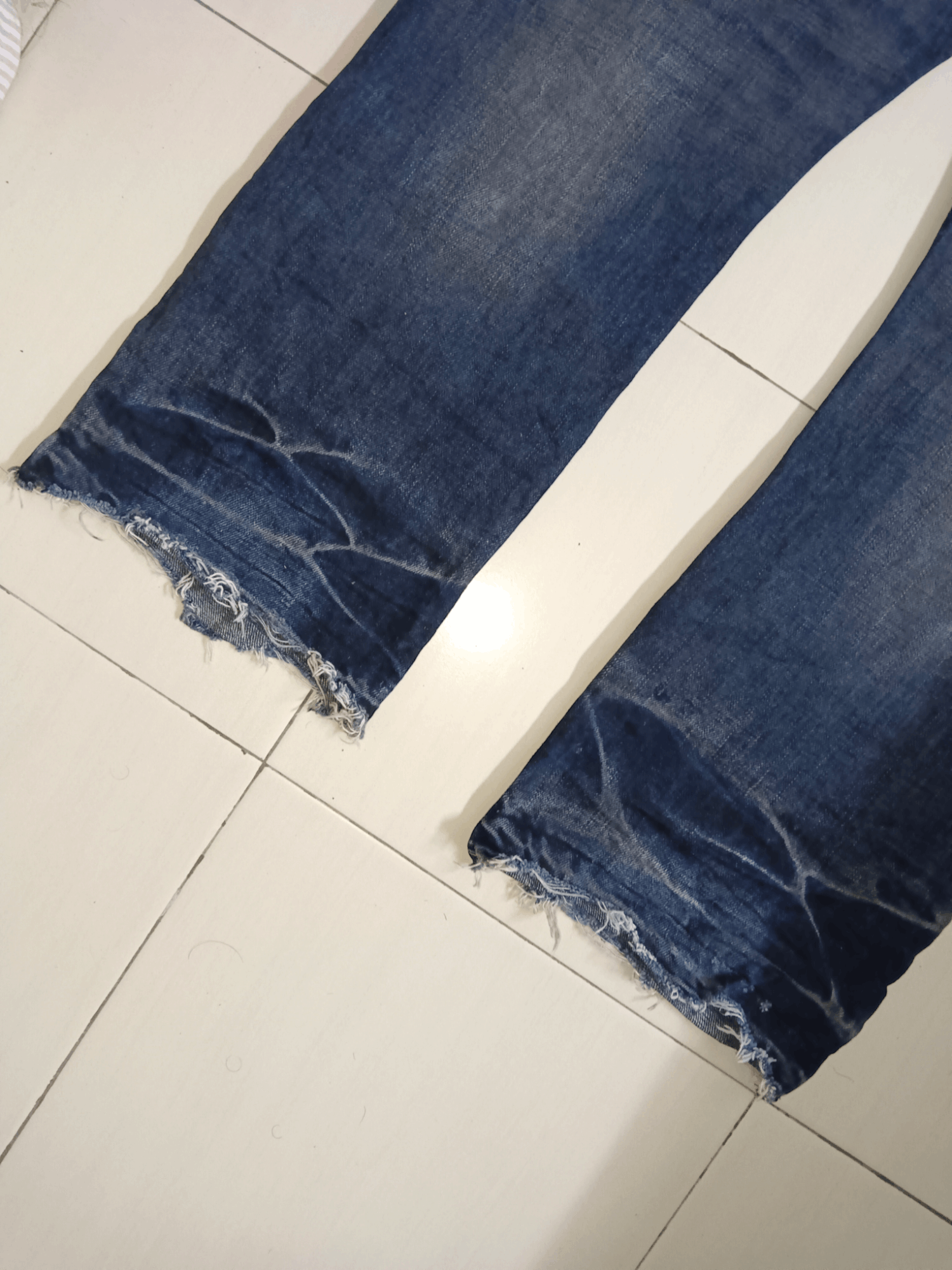 Le Grande Bleu (L.G.B.) LGB Distressed Vintage Wash Denim Jeans - Japan Exclusive Size US 33 - 6 Thumbnail
