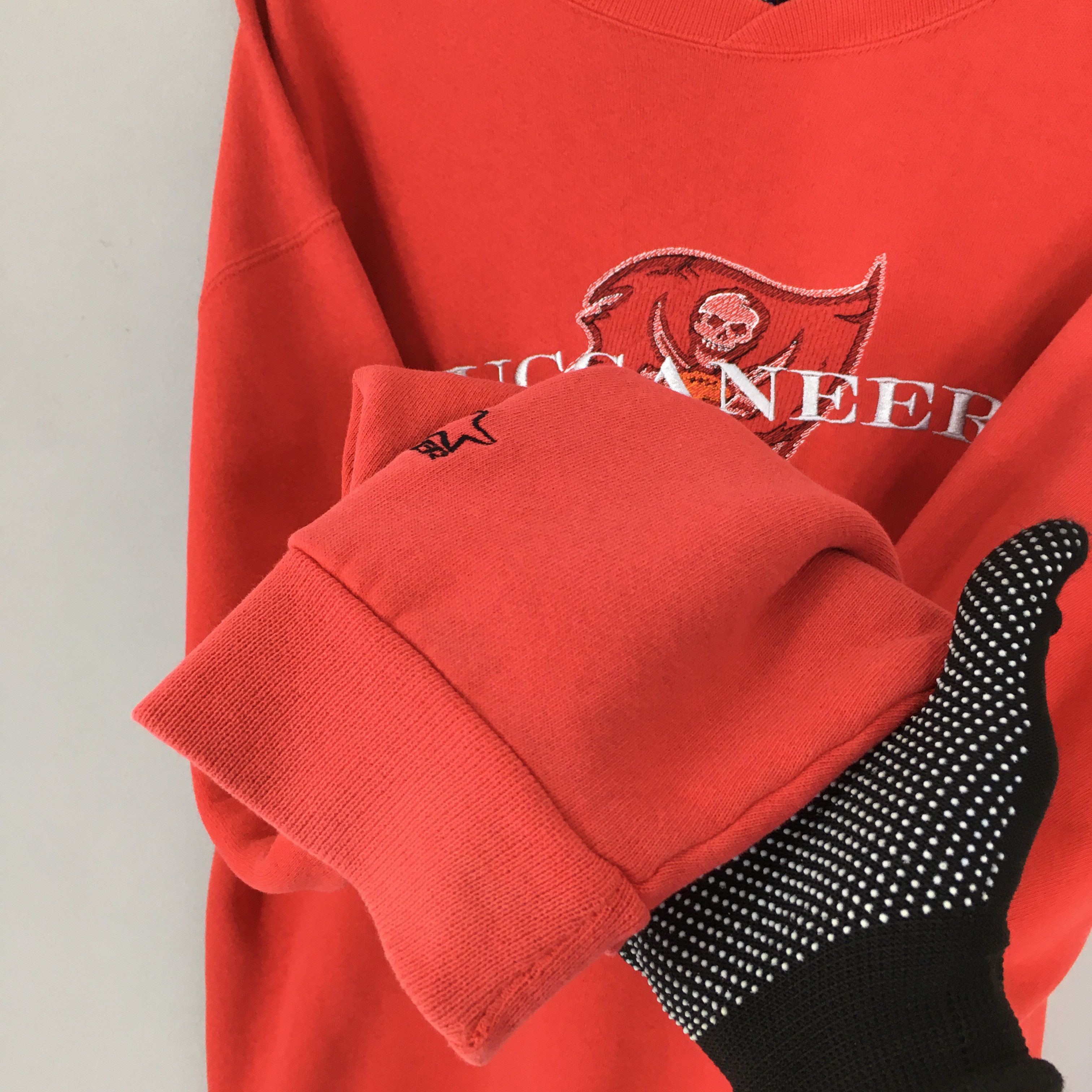 NFL × Vintage Vintage Tampa Bay Buccaneers NFL Sweatshirt Large Size US L / EU 52-54 / 3 - 4 Thumbnail