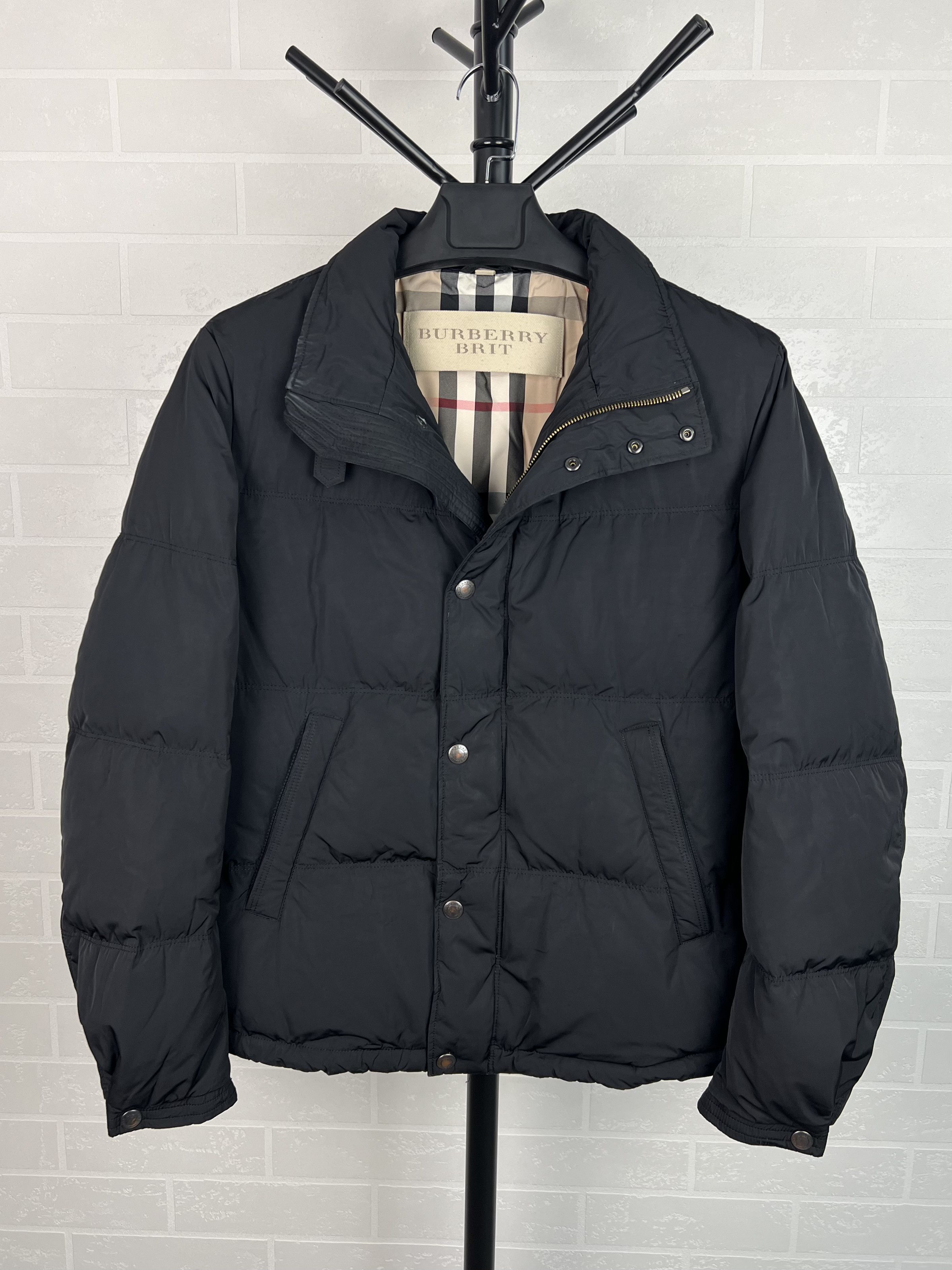 Burberry BURBERRY BRIT Down Puffer Jacket Nova Check Black Men's Size US M / EU 48-50 / 2 - 1 Thumbnail