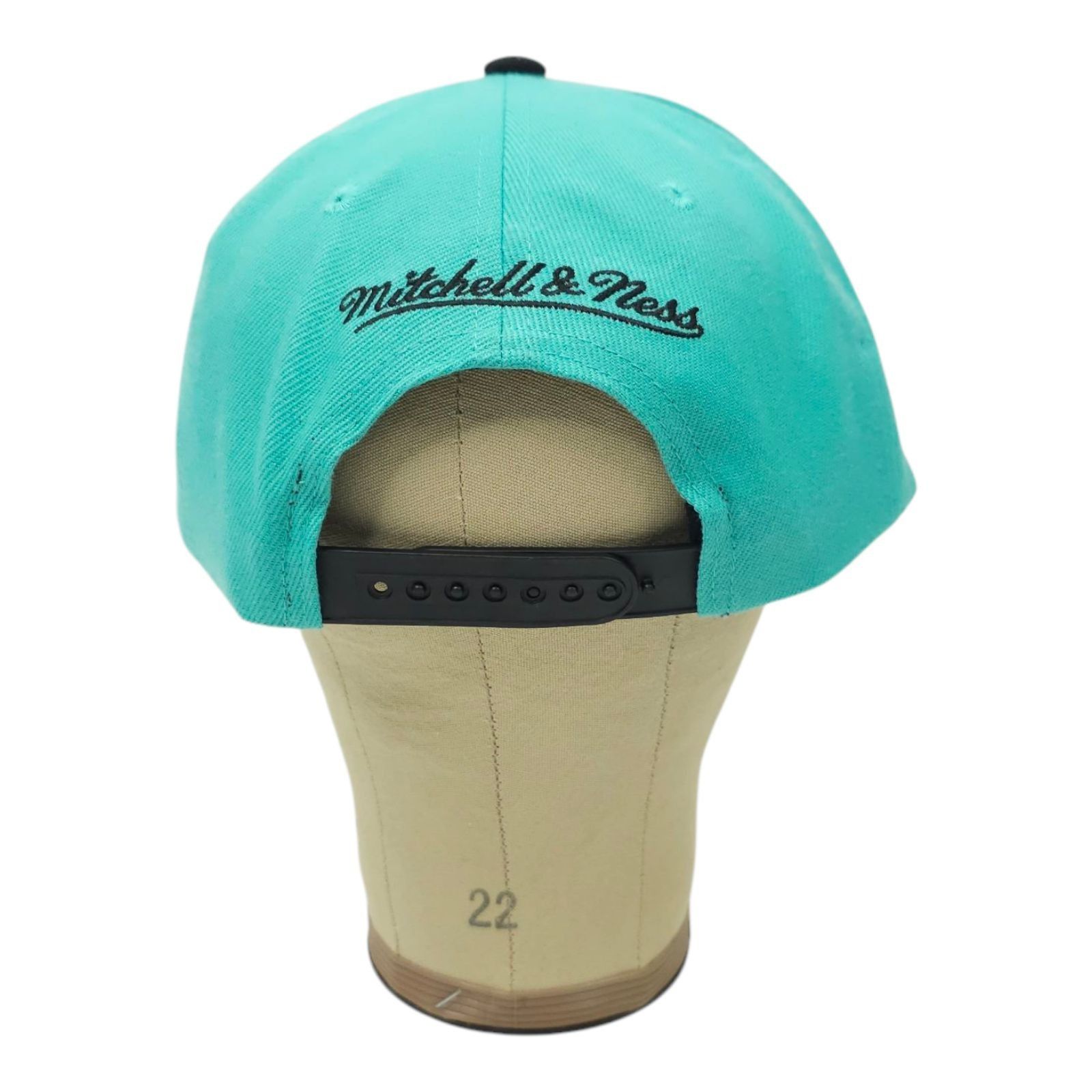 Mitchell & Ness Vancouver Grizzlies Embroidered 3D Logo Snapback Cap Trucker Size ONE SIZE - 4 Thumbnail
