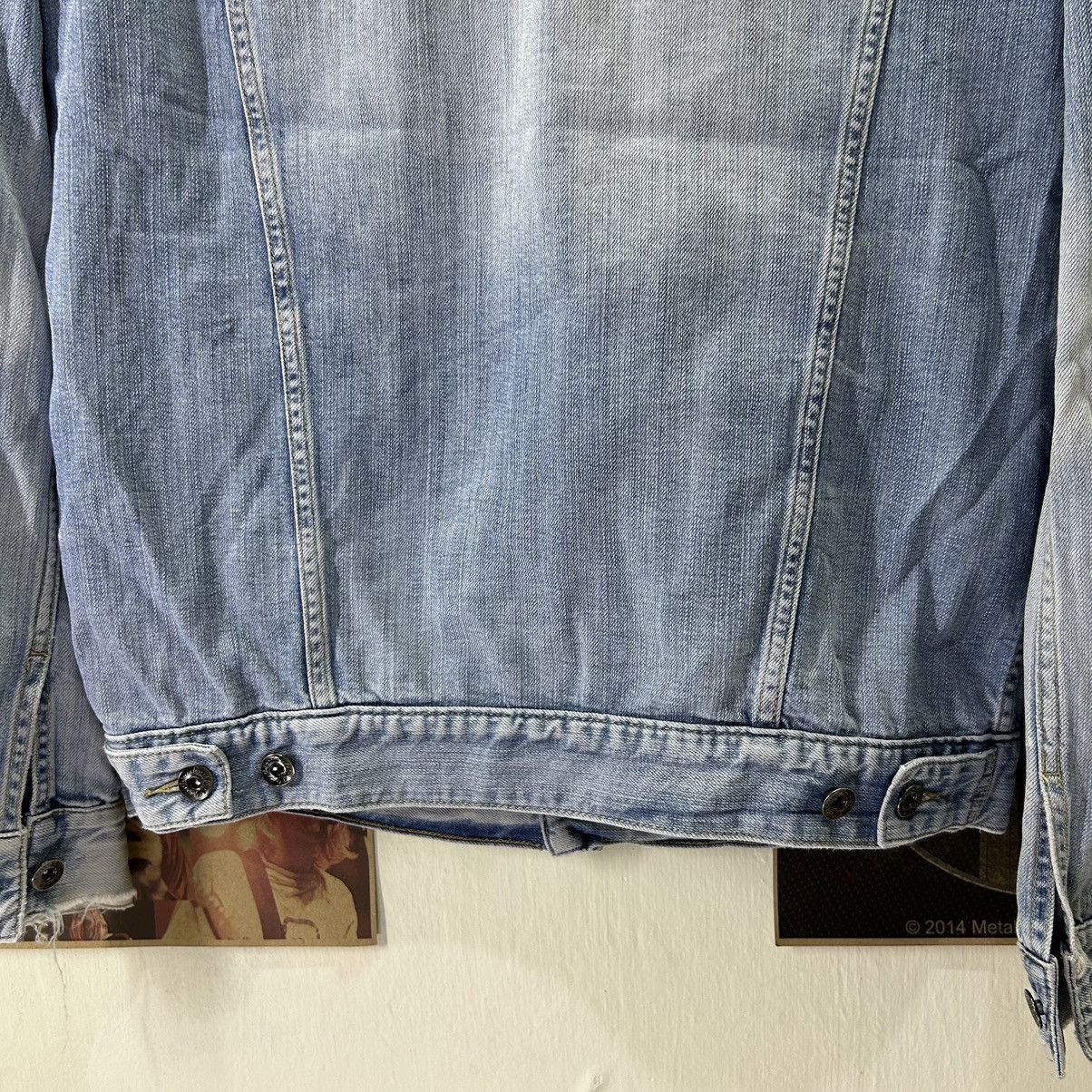 Japanese Brand × Vintage Vintage Japanese Brand Wash Blue Distressed Trucker Jacket Size US L / EU 52-54 / 3 - 10 Thumbnail