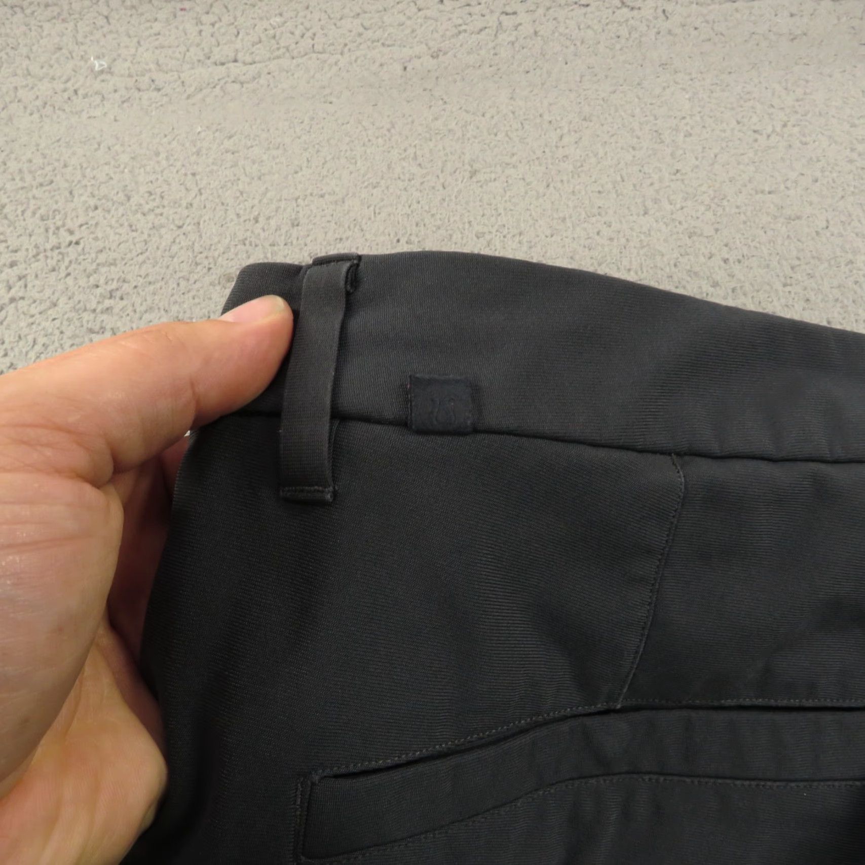 Lululemon **Lululemon Men's Slim Fit Chino Pants 32x29 Obsidian 5-Pocket** User: Lululemon Men's Slim Fit Chino Pants 32x29 Obsidian 5-Pocket Size US 32 / EU 48 - 6 Thumbnail