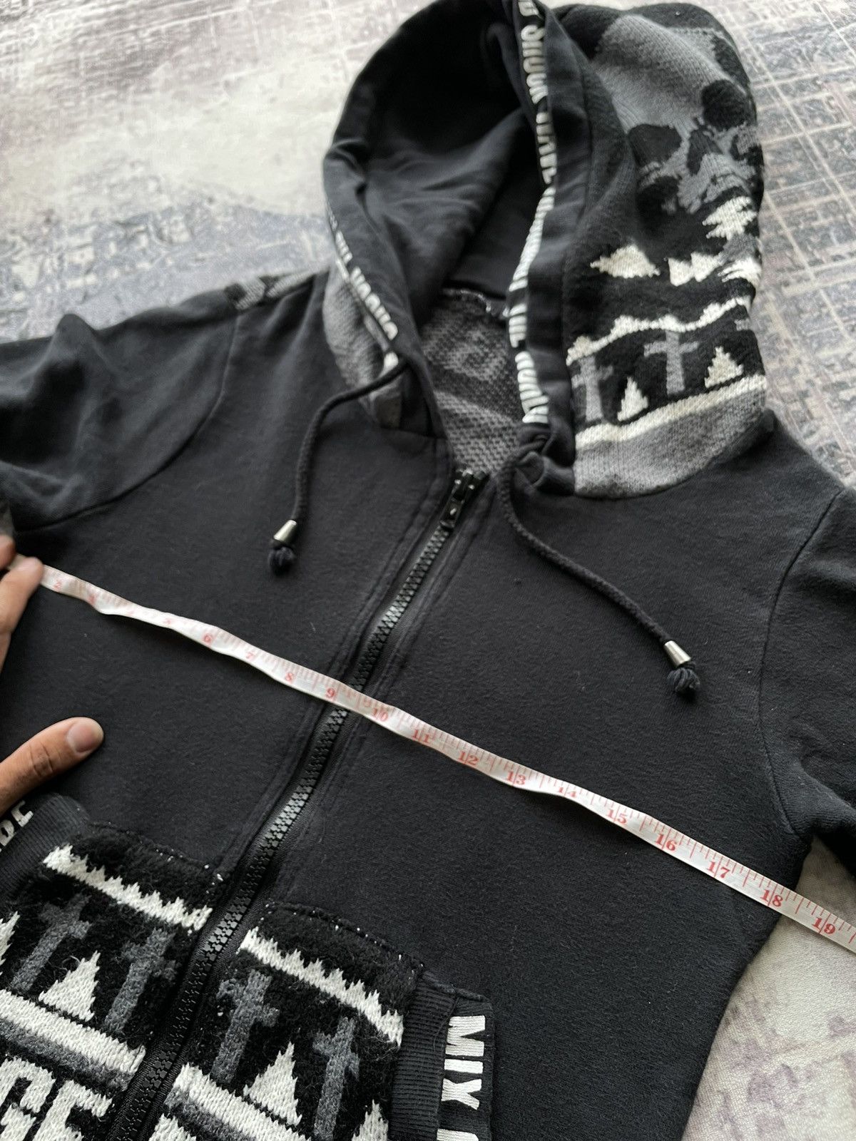If Six Was Nine × In The Attic × Japanese Brand Ghost of Harlem Y2K Punk Skulls Cross Knit Hoodies Size US S / EU 44-46 / 1 - 9 Thumbnail