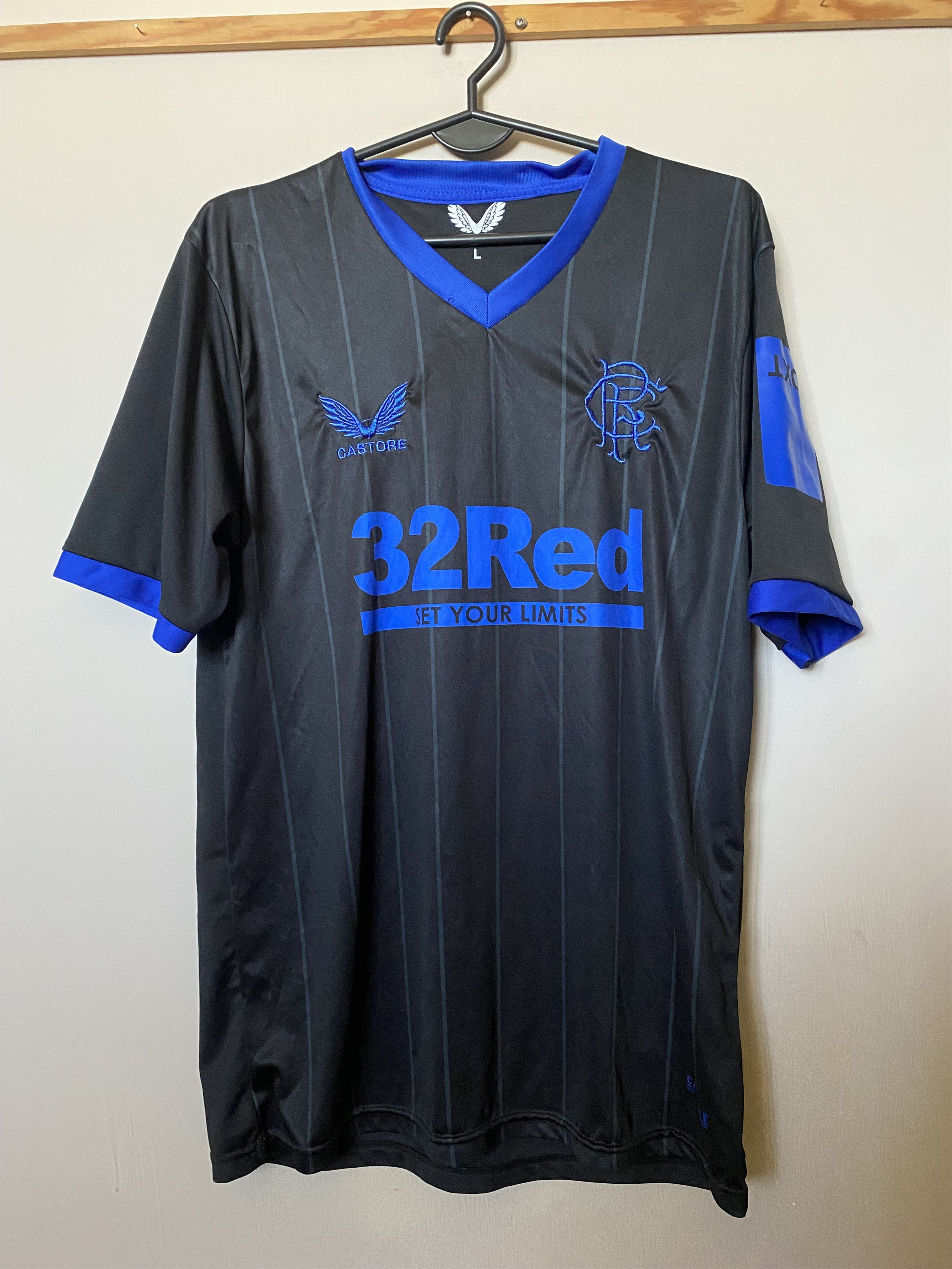 Castore GLASGOW RANGERS F.C. 2022 - Castore - L - UNIQUE Size US L / EU 52-54 / 3 - 1 Thumbnail