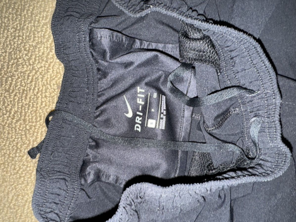 Nike Black Nike Dri-Fit jogger Size US 28 / EU 44 - 2 Thumbnail