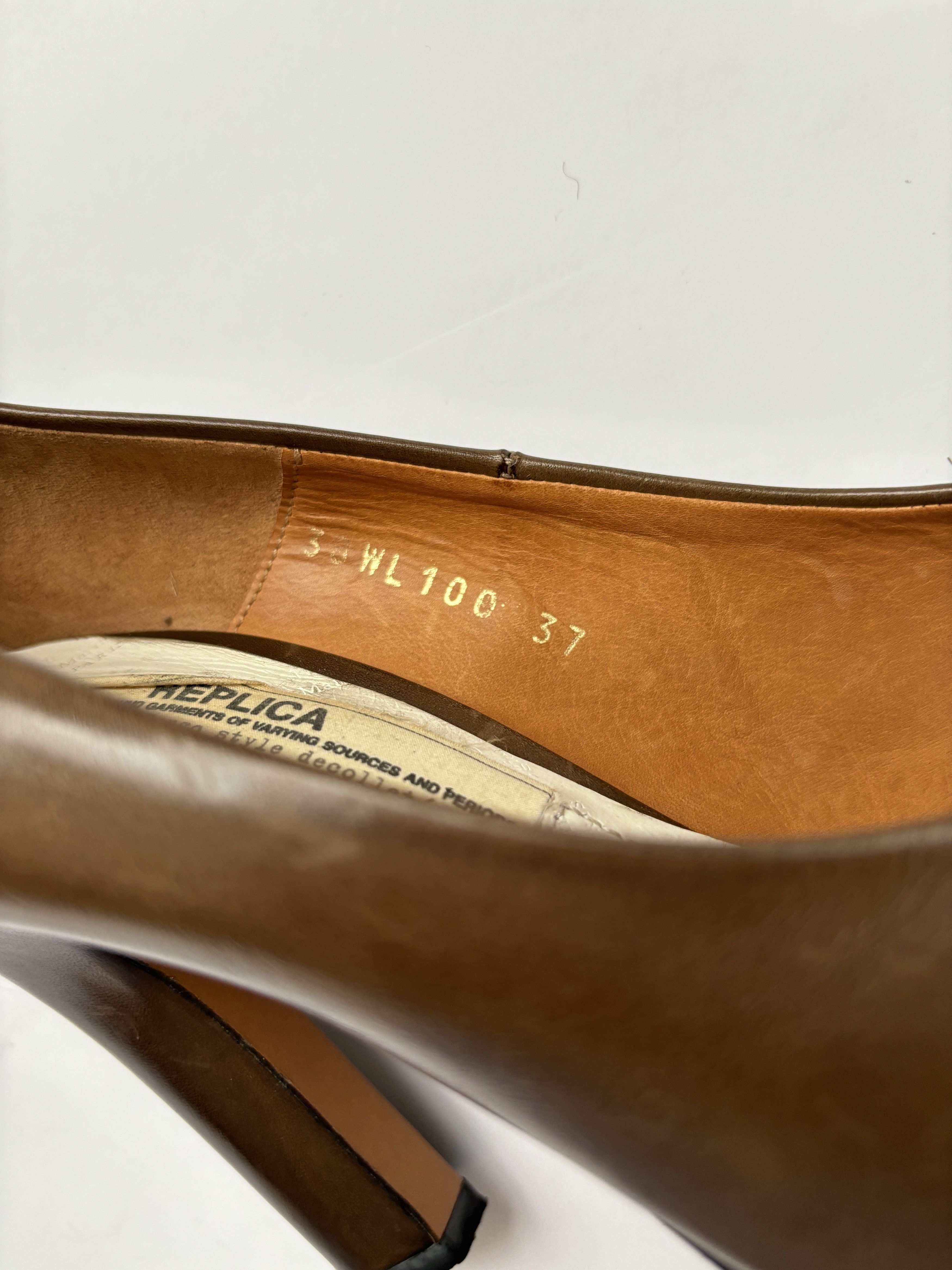 Maison Margiela ⚡️QUICK SALE⚡️Maison Margiela Replica Brown Heeled Pumps Size US 7 / IT 37 - 9 Thumbnail