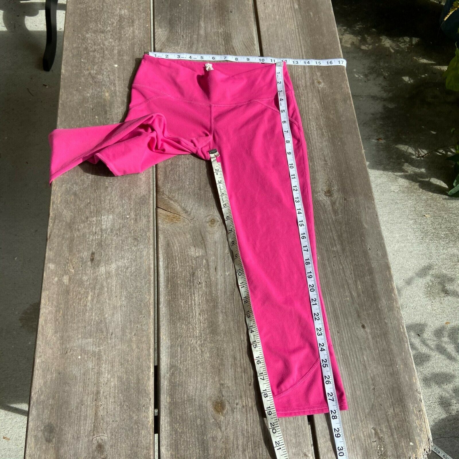 Other Fabletics Lima Capri Capris Workout Leggings Size XS Pink Size 26" / US 2 / IT 38 - 6 Thumbnail
