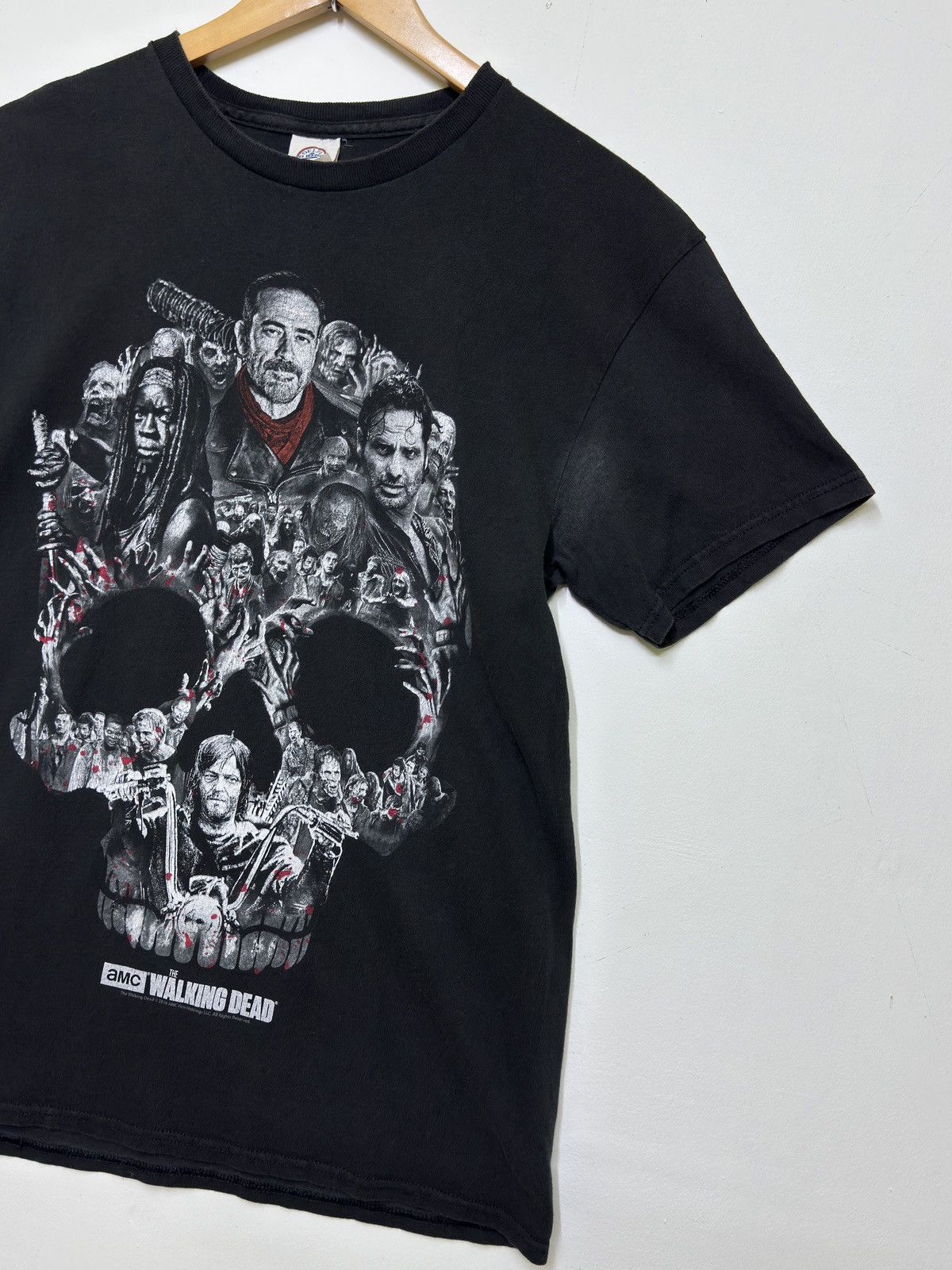 Vintage Vintage Walking Dead Graphic Tee Skull / 2016 Size US S / EU 44-46 / 1 - 4 Thumbnail