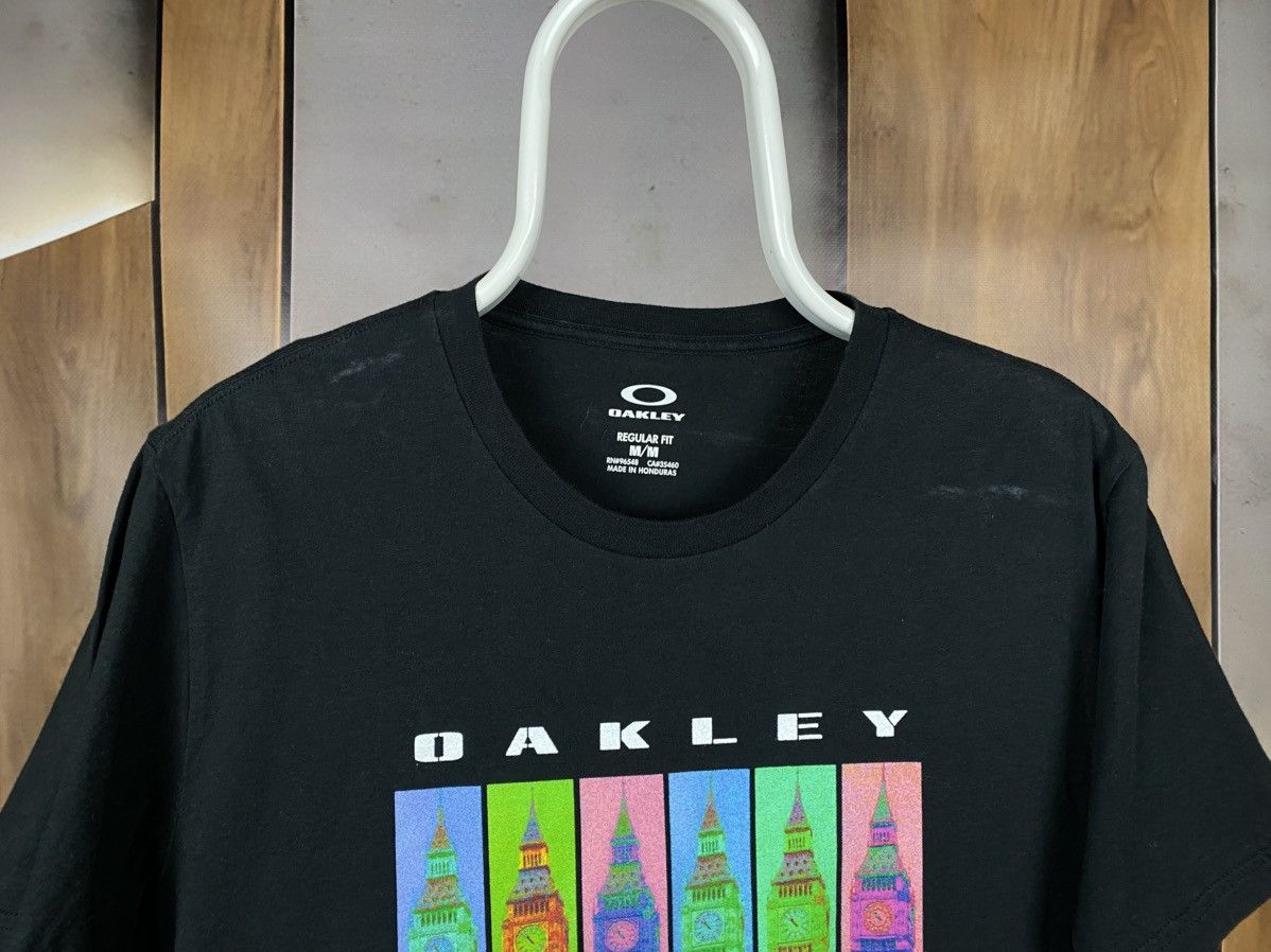 Oakley 🗻T-Shirt Oakley Regular Fit England London Big Ben Logo Tee🗻 Size US M / EU 48-50 / 2 - 4 Thumbnail