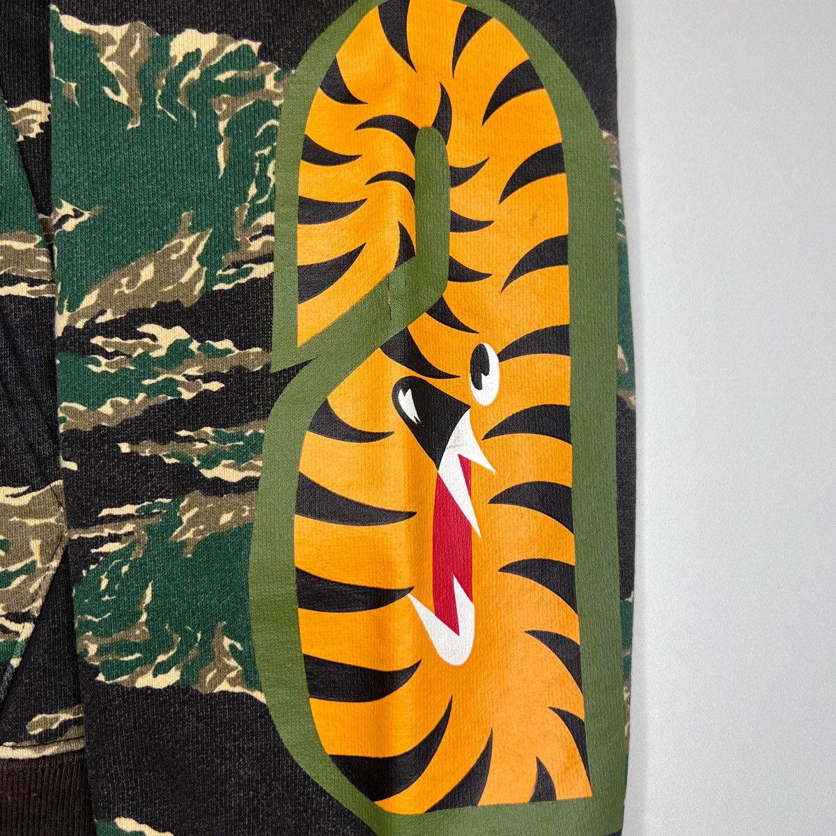 Bape Bape shark tiger camo full zip hoodie WGM a bathing ale Size US S / EU 44-46 / 1 - 4 Thumbnail