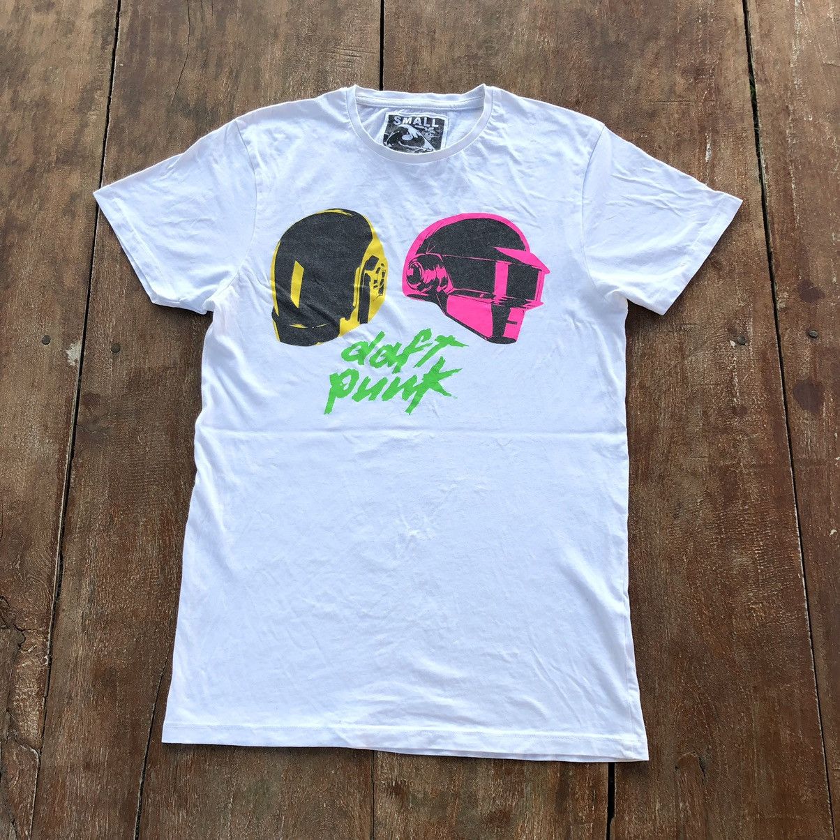 Band Tees Vintage Daft Punk Tour T Shirt Size US S / EU 44-46 / 1 - 2 Thumbnail