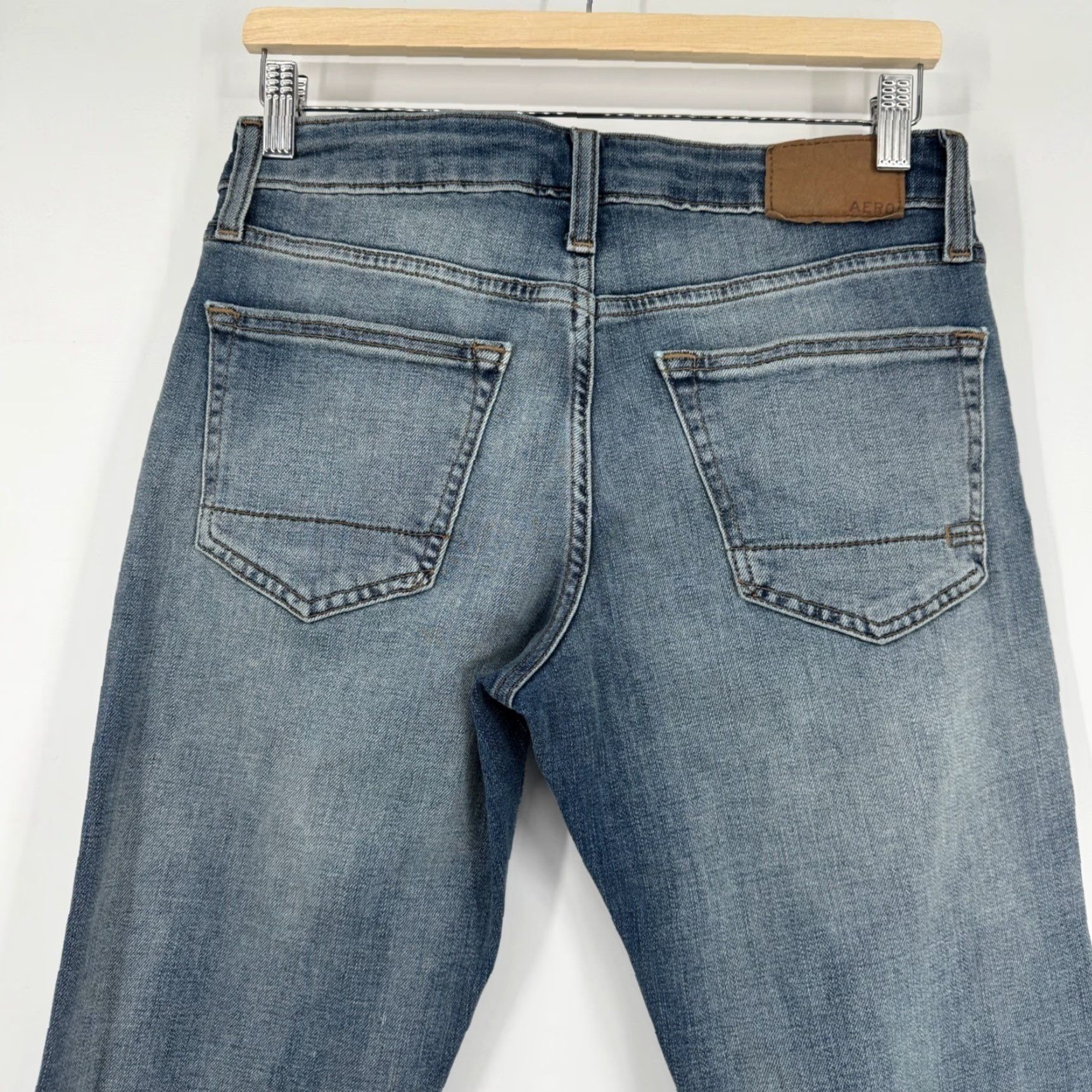 Aeropostale Aeropostale Jeans 28x30 Denim Straight Blue Light Wash NWT Mens Casual Classic 5-Pocket Distressed Stretch Size US 28 / EU 44 - 3 Thumbnail