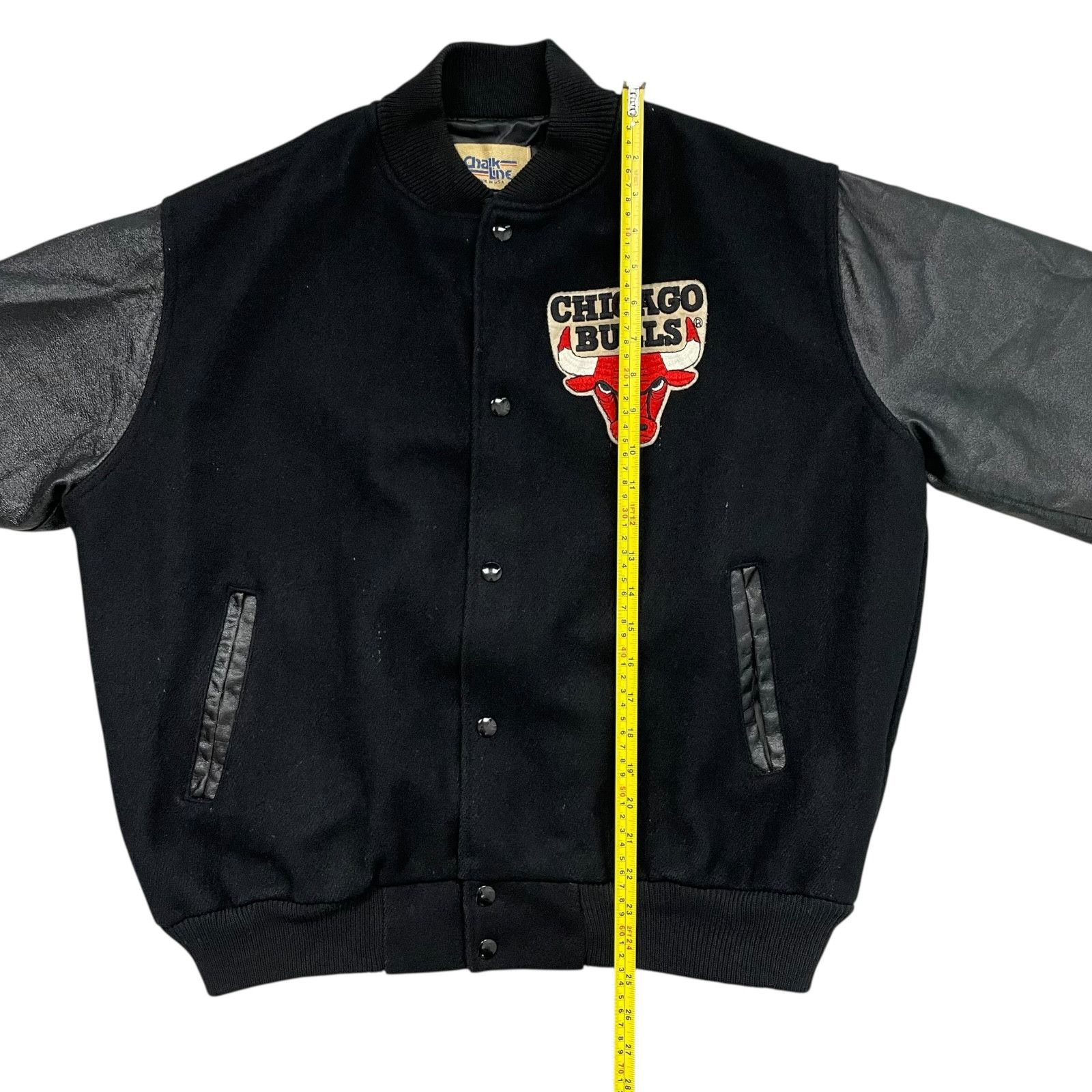 NBA VTG 90s CHICAGO BULLS CHALK LINE VARSITY JACKET WOOL BLACK L Size US L / EU 52-54 / 3 - 10 Thumbnail