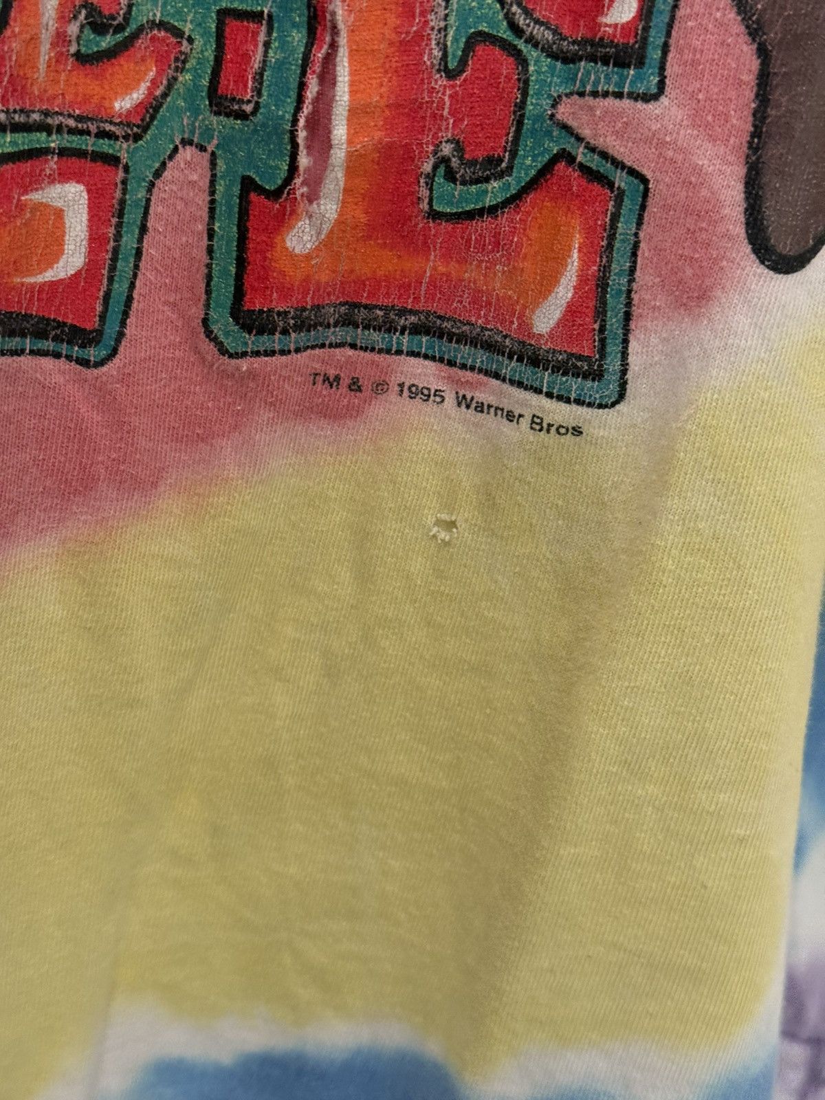 Hanes Rare Vtg Thrashed 95’ Looney Tunes Tie-Dye Wile E. Coyote Ts Size US XL / EU 56 / 4 - 5 Thumbnail