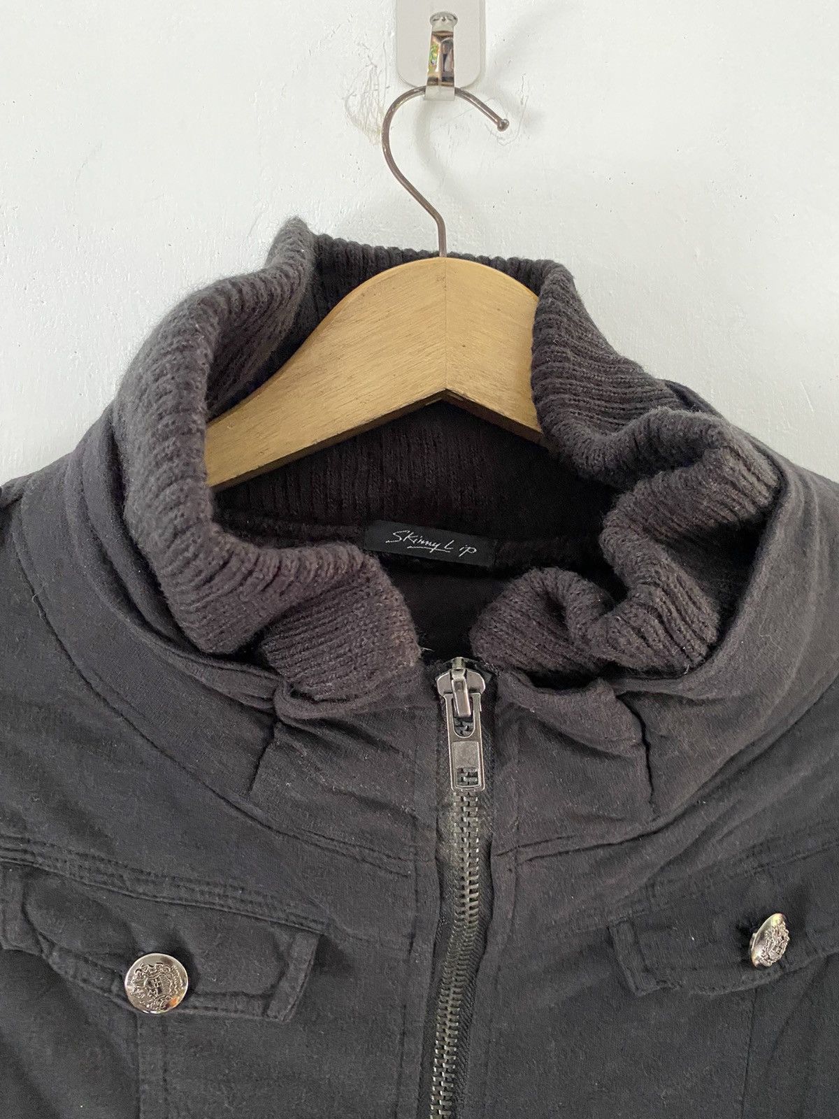 Japanese skinny lip bondage jacket